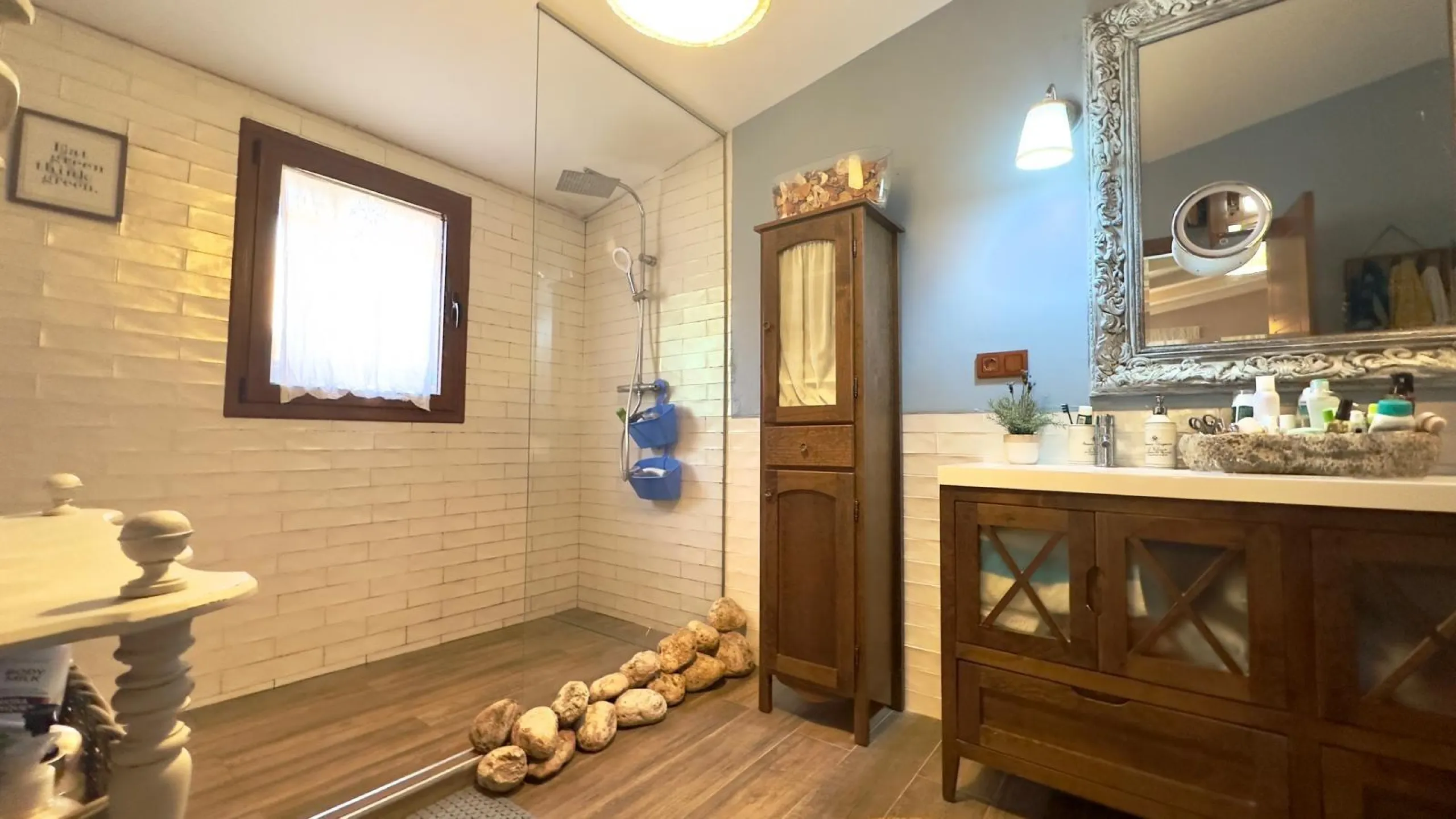 DETACHED VILLA WITH 800M2 PLOT WITH 3 BEDROOMS, 1 BATHROOM AND 1 TOILET