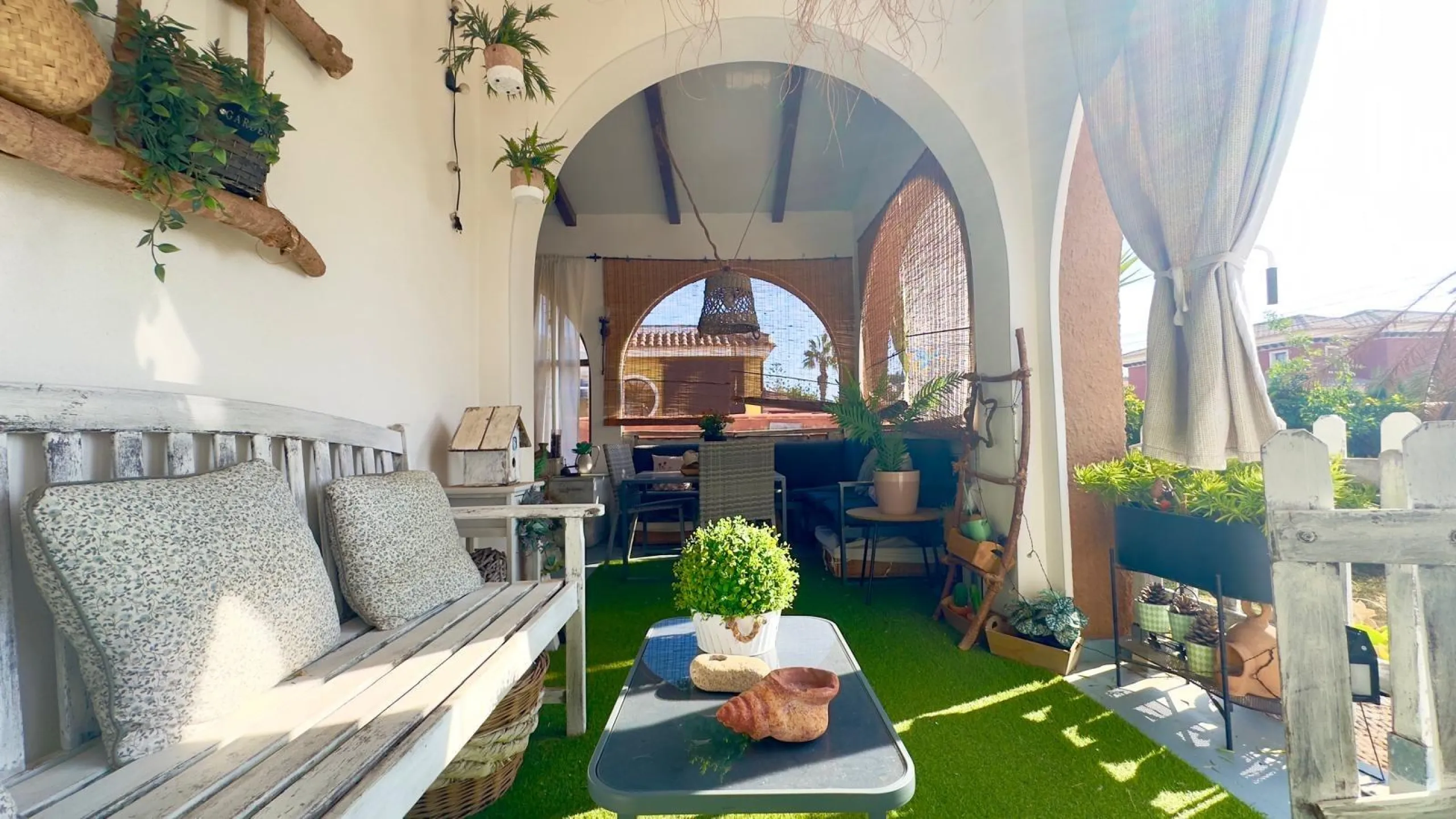 DETACHED VILLA WITH 800M2 PLOT WITH 3 BEDROOMS, 1 BATHROOM AND 1 TOILET