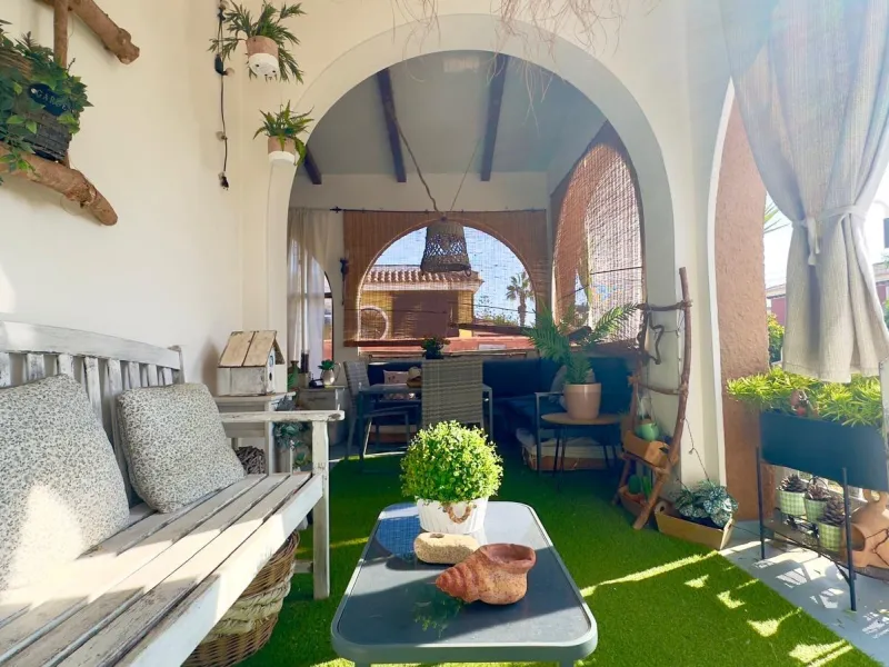 DETACHED VILLA WITH 800M2 PLOT WITH 3 BEDROOMS, 1 BATHROOM AND 1 TOILET