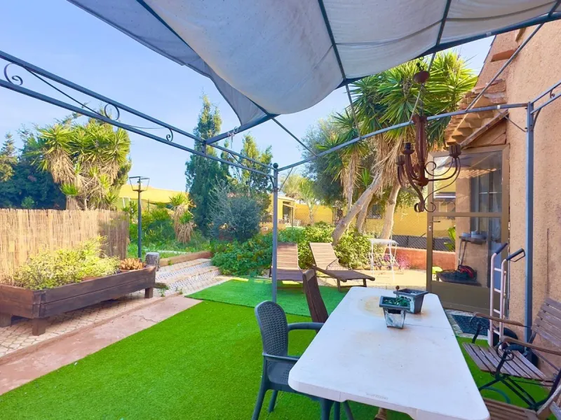 DETACHED VILLA WITH 800M2 PLOT WITH 3 BEDROOMS, 1 BATHROOM AND 1 TOILET