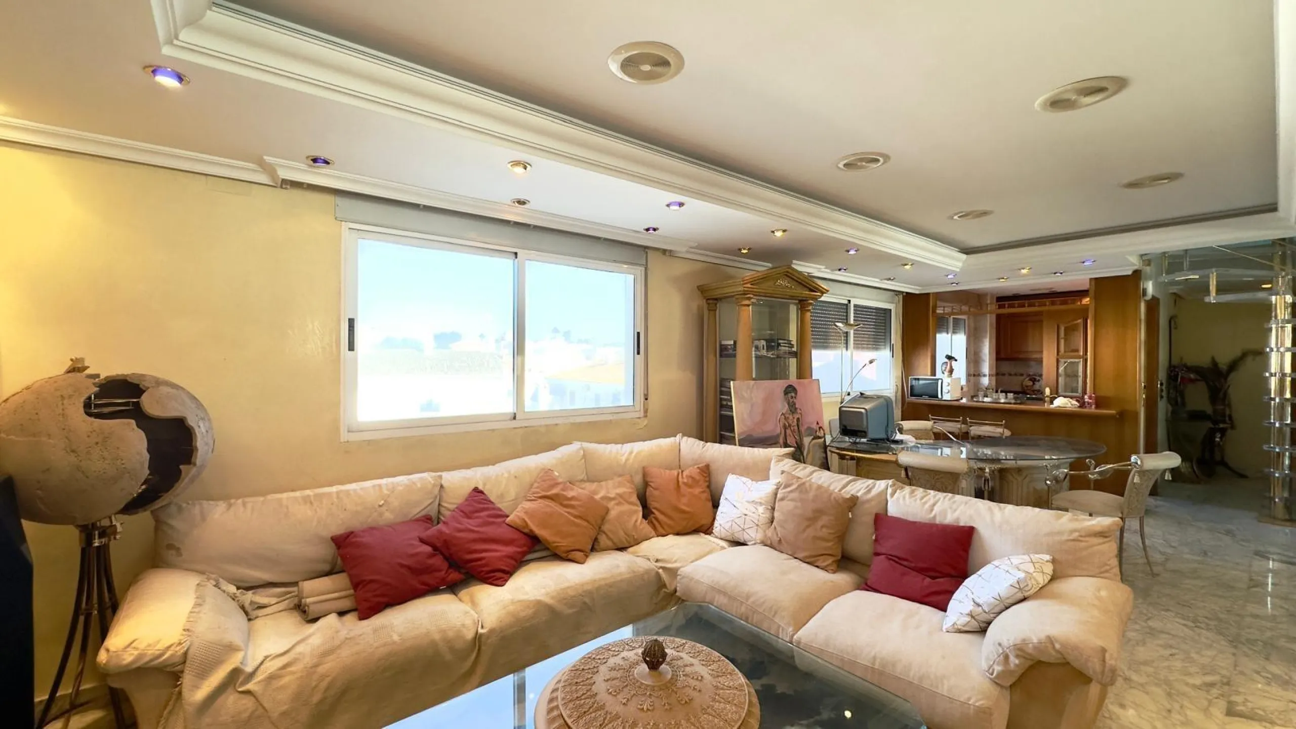 2 BEDROOM, 2 BATHROOM PENTHOUSE IN TORREVIEJA