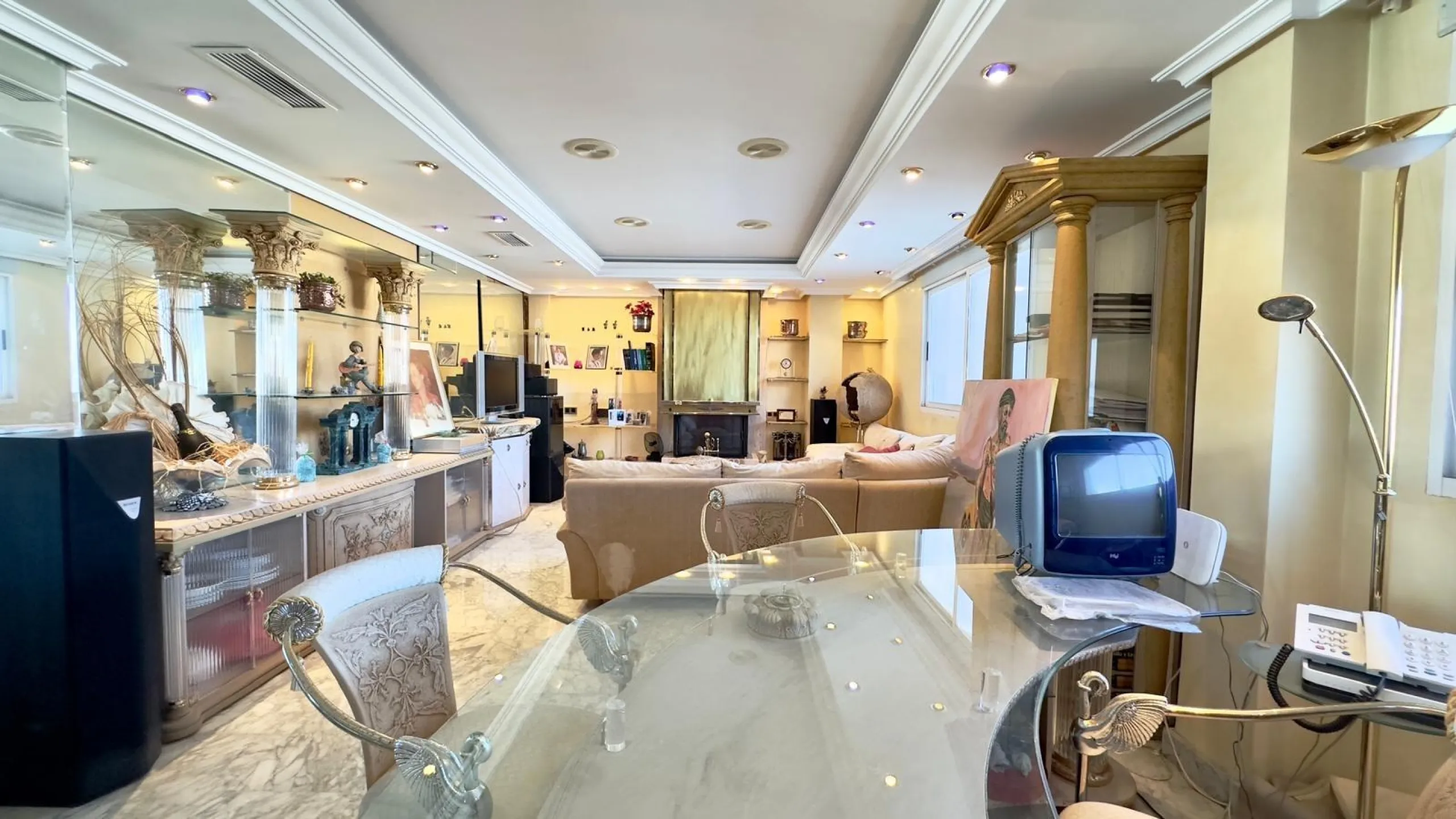2 BEDROOM, 2 BATHROOM PENTHOUSE IN TORREVIEJA