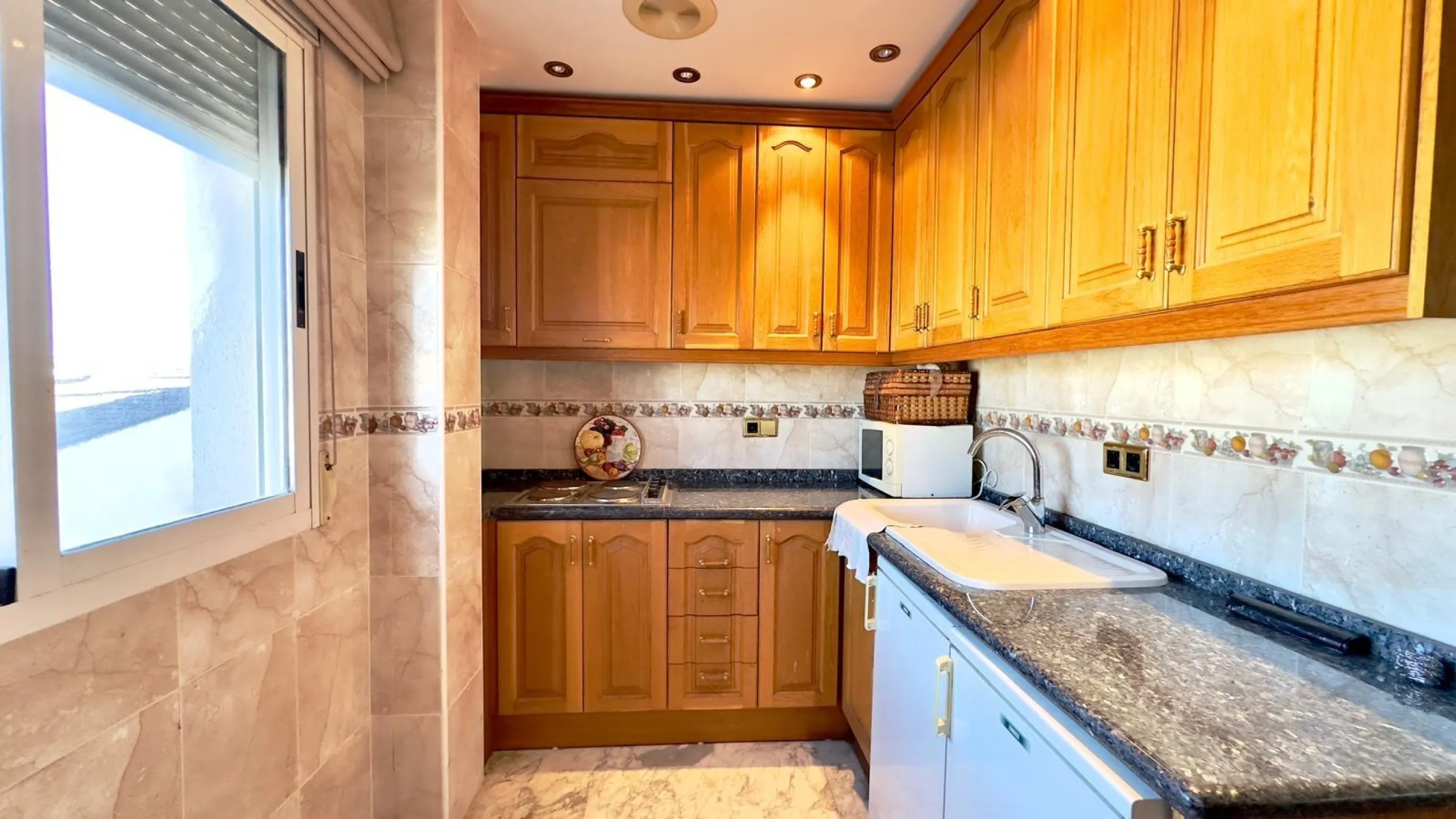 2 BEDROOM, 2 BATHROOM PENTHOUSE IN TORREVIEJA