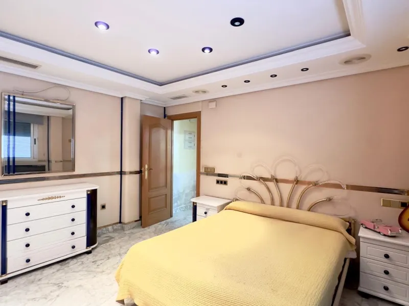 2 BEDROOM, 2 BATHROOM PENTHOUSE IN TORREVIEJA