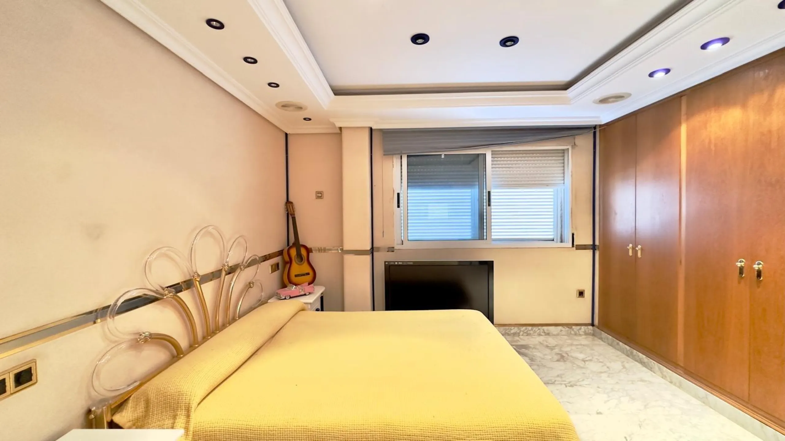 2 BEDROOM, 2 BATHROOM PENTHOUSE IN TORREVIEJA