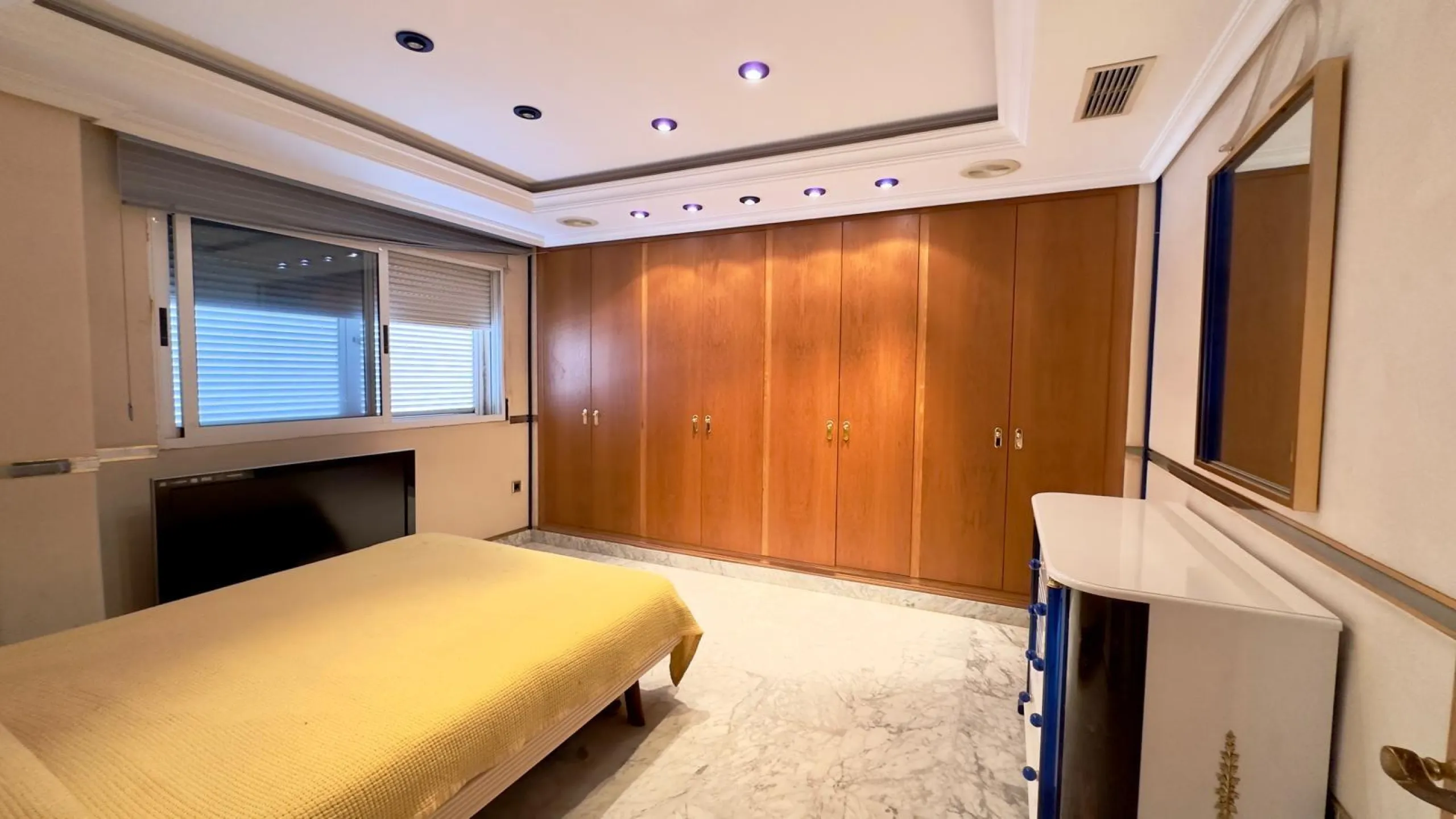 2 BEDROOM, 2 BATHROOM PENTHOUSE IN TORREVIEJA