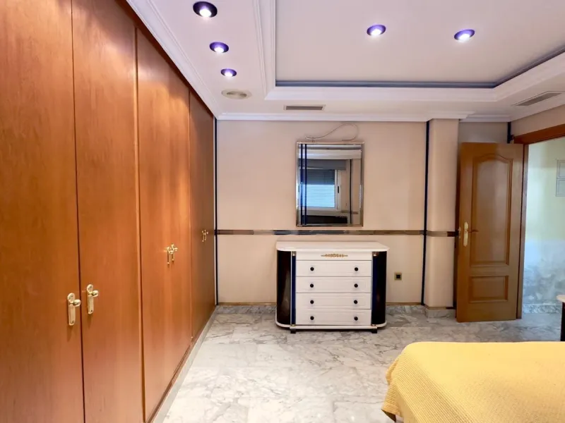 2 BEDROOM, 2 BATHROOM PENTHOUSE IN TORREVIEJA