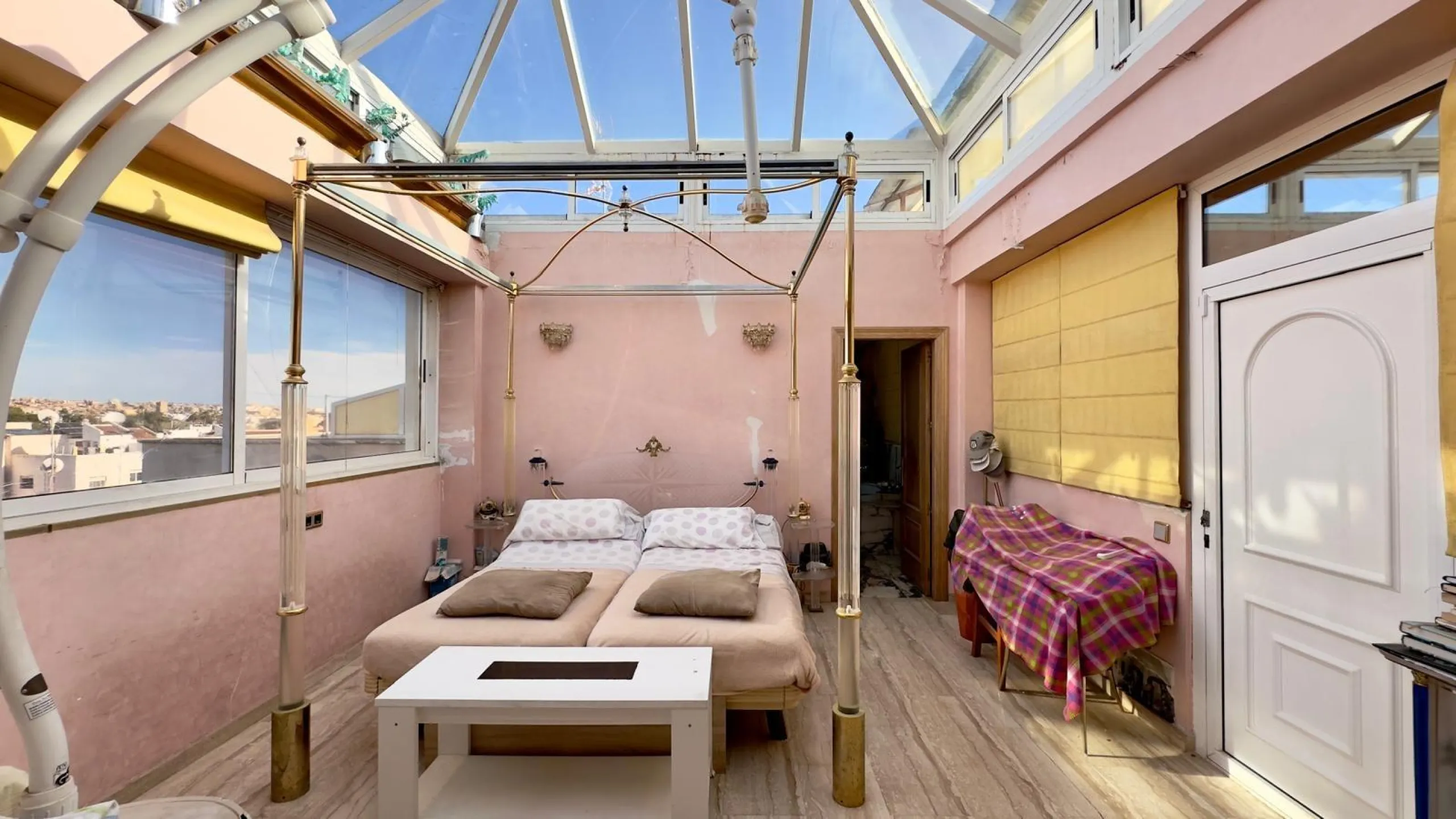 2 BEDROOM, 2 BATHROOM PENTHOUSE IN TORREVIEJA