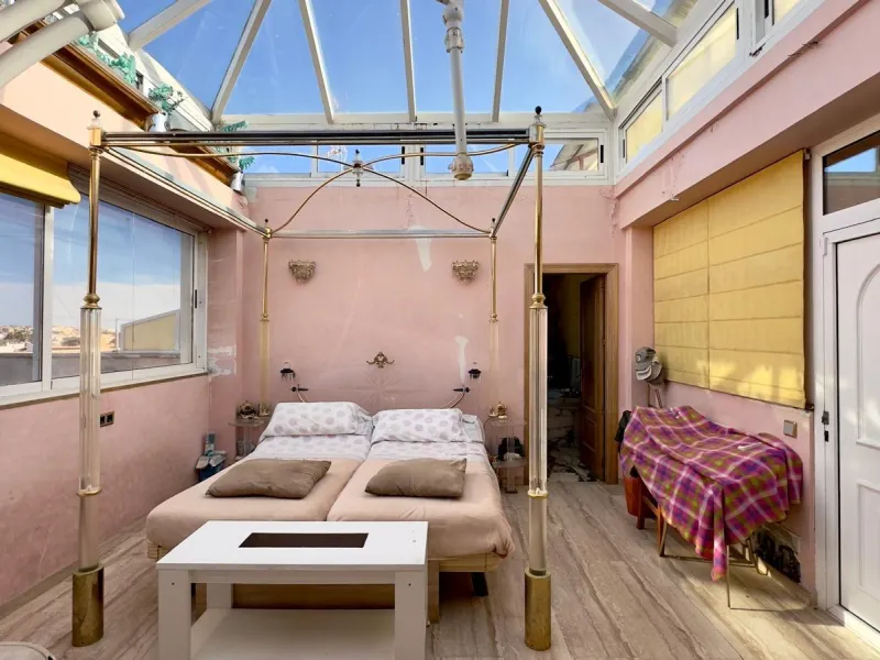 2 BEDROOM, 2 BATHROOM PENTHOUSE IN TORREVIEJA