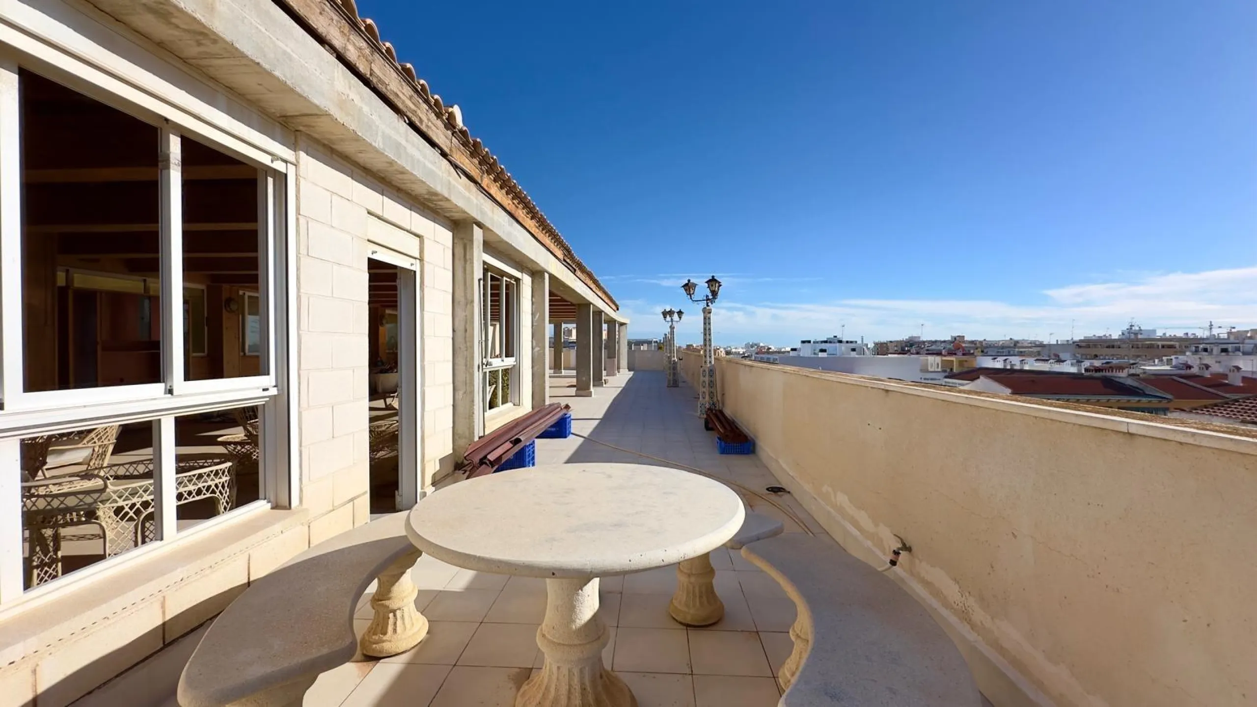 2 BEDROOM, 2 BATHROOM PENTHOUSE IN TORREVIEJA