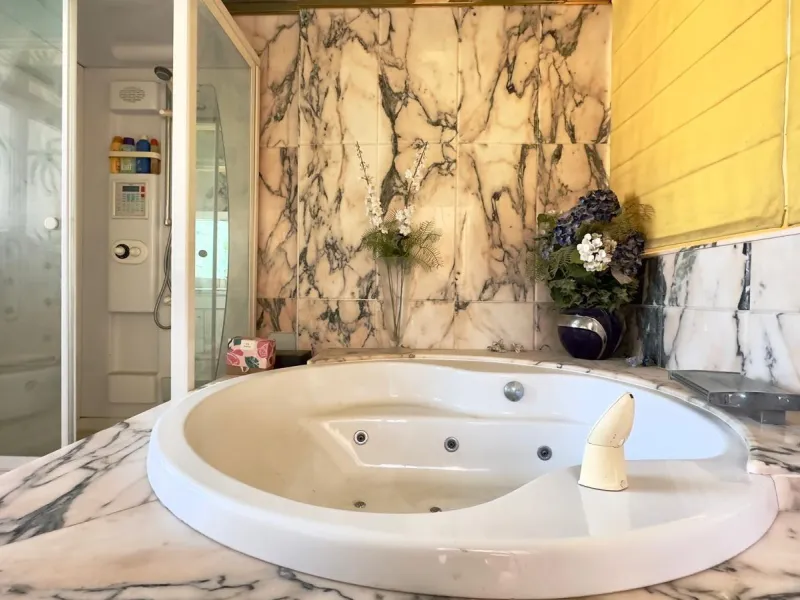 2 BEDROOM, 2 BATHROOM PENTHOUSE IN TORREVIEJA