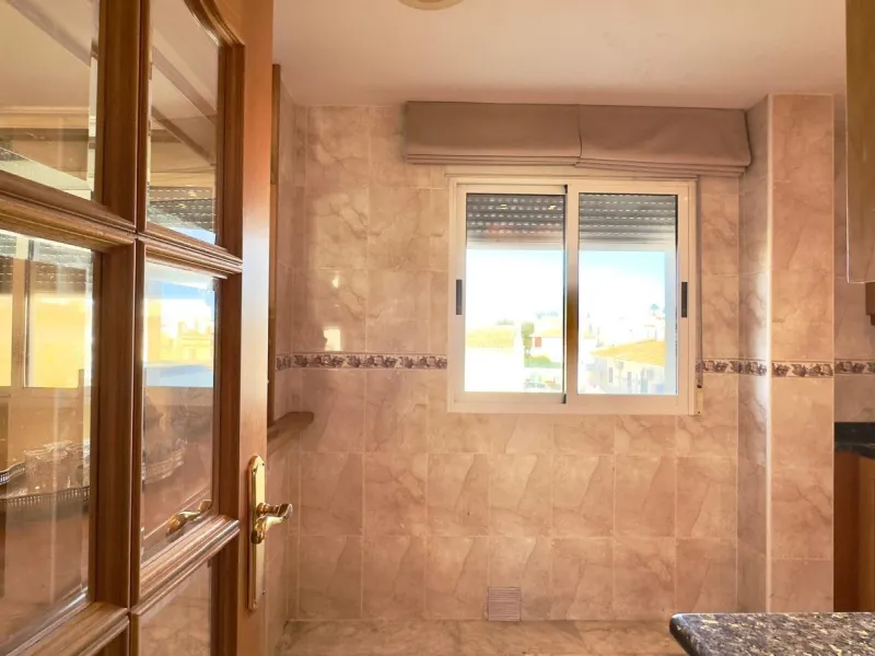 2 BEDROOM, 2 BATHROOM PENTHOUSE IN TORREVIEJA
