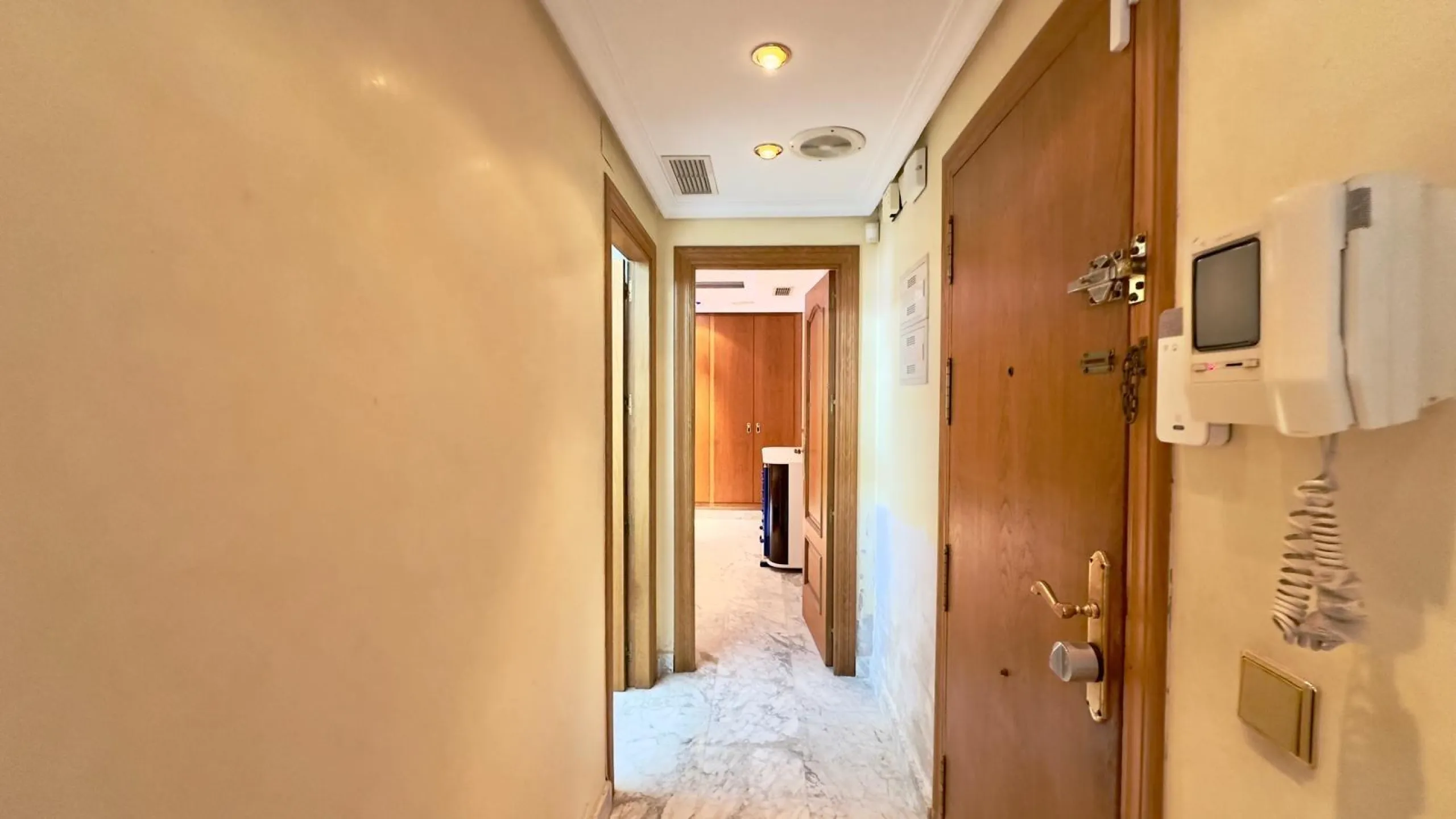 2 BEDROOM, 2 BATHROOM PENTHOUSE IN TORREVIEJA