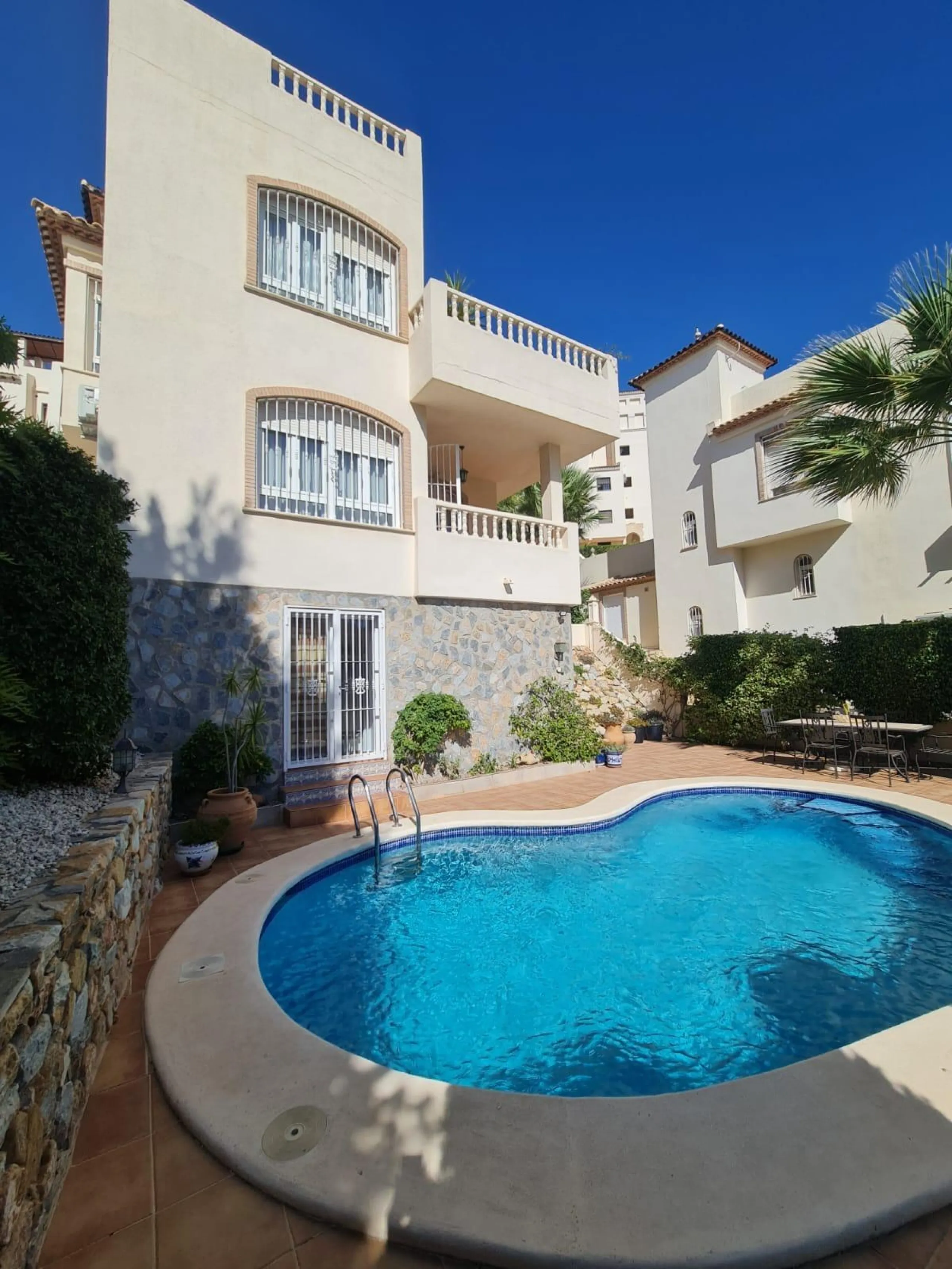 FABULOSA VILLA EN EL CAMPO DE GOLF DE LAS RAMBLAS ORIHUELA COSTA