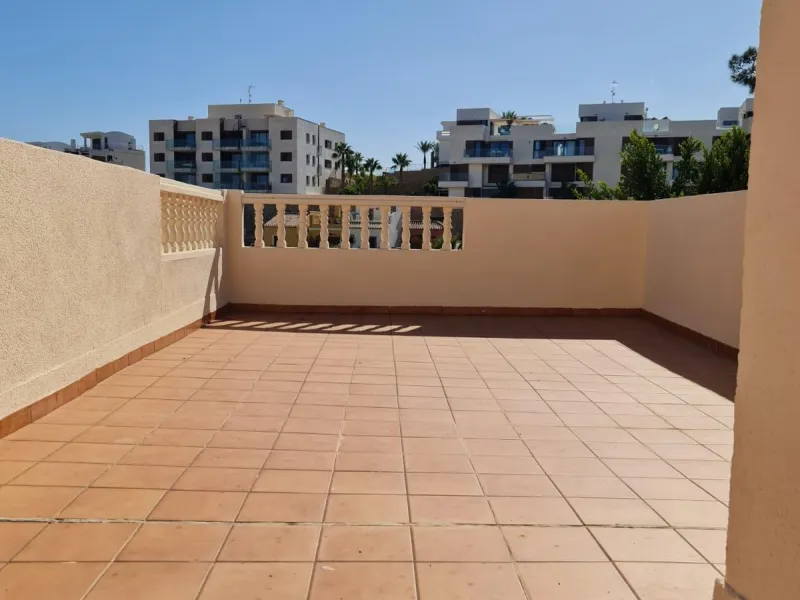 FABULOSA VILLA EN EL CAMPO DE GOLF DE LAS RAMBLAS ORIHUELA COSTA