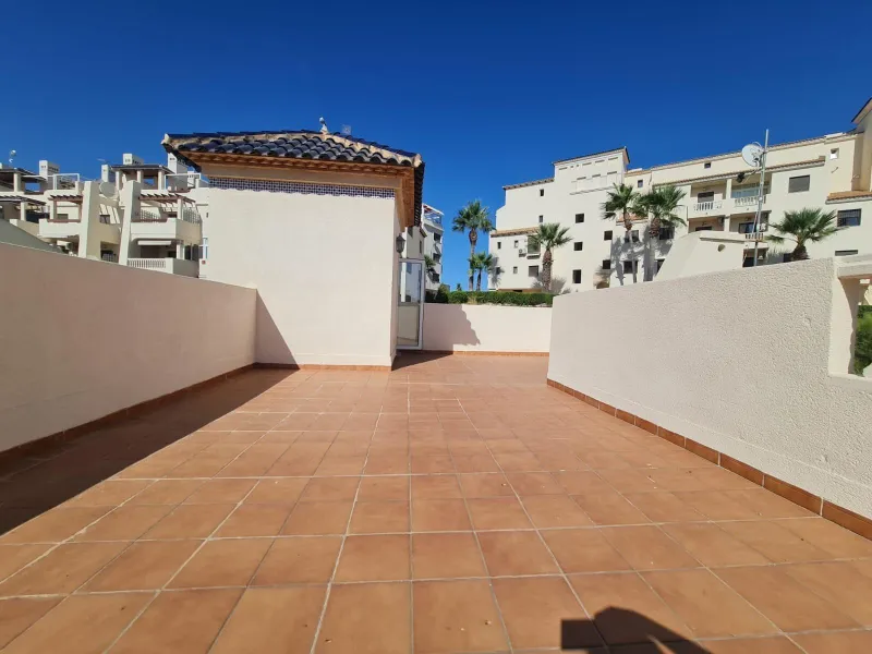 FABULOSA VILLA EN EL CAMPO DE GOLF DE LAS RAMBLAS ORIHUELA COSTA