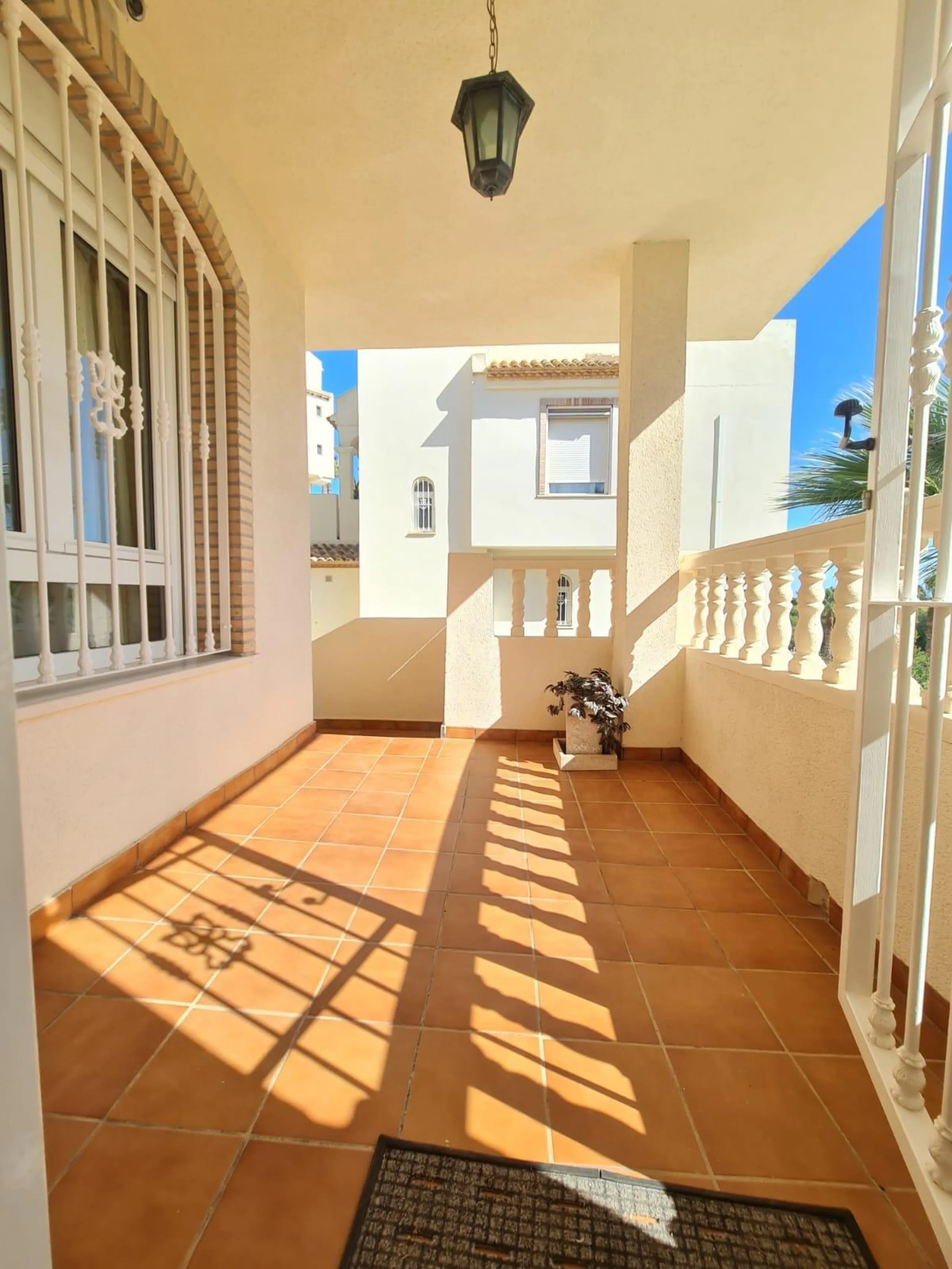 FABULOSA VILLA EN EL CAMPO DE GOLF DE LAS RAMBLAS ORIHUELA COSTA