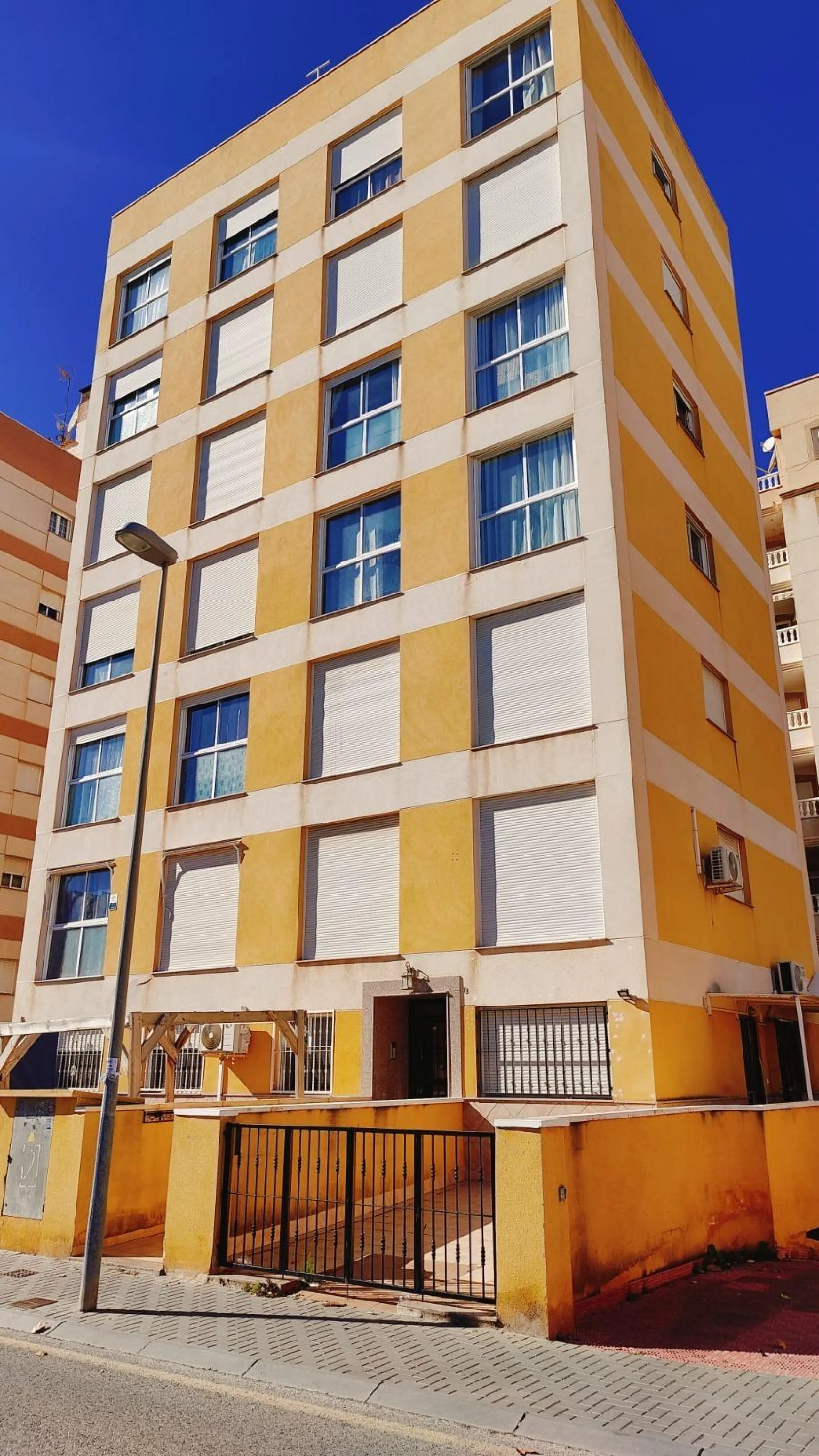 Charming Apartment in Aguas Nuevas, Torrevieja - Your Refuge Near the Sea! 🌊🏖️