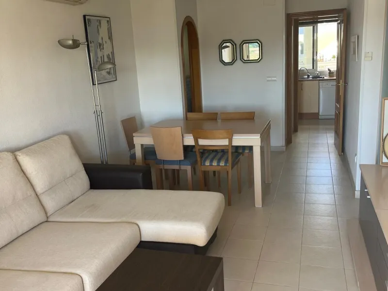 APARTAMENTO CON VISTAS AL MAR DE 3 HAB Y 2 BAÑOS CON TERRAZA Y PISCINA