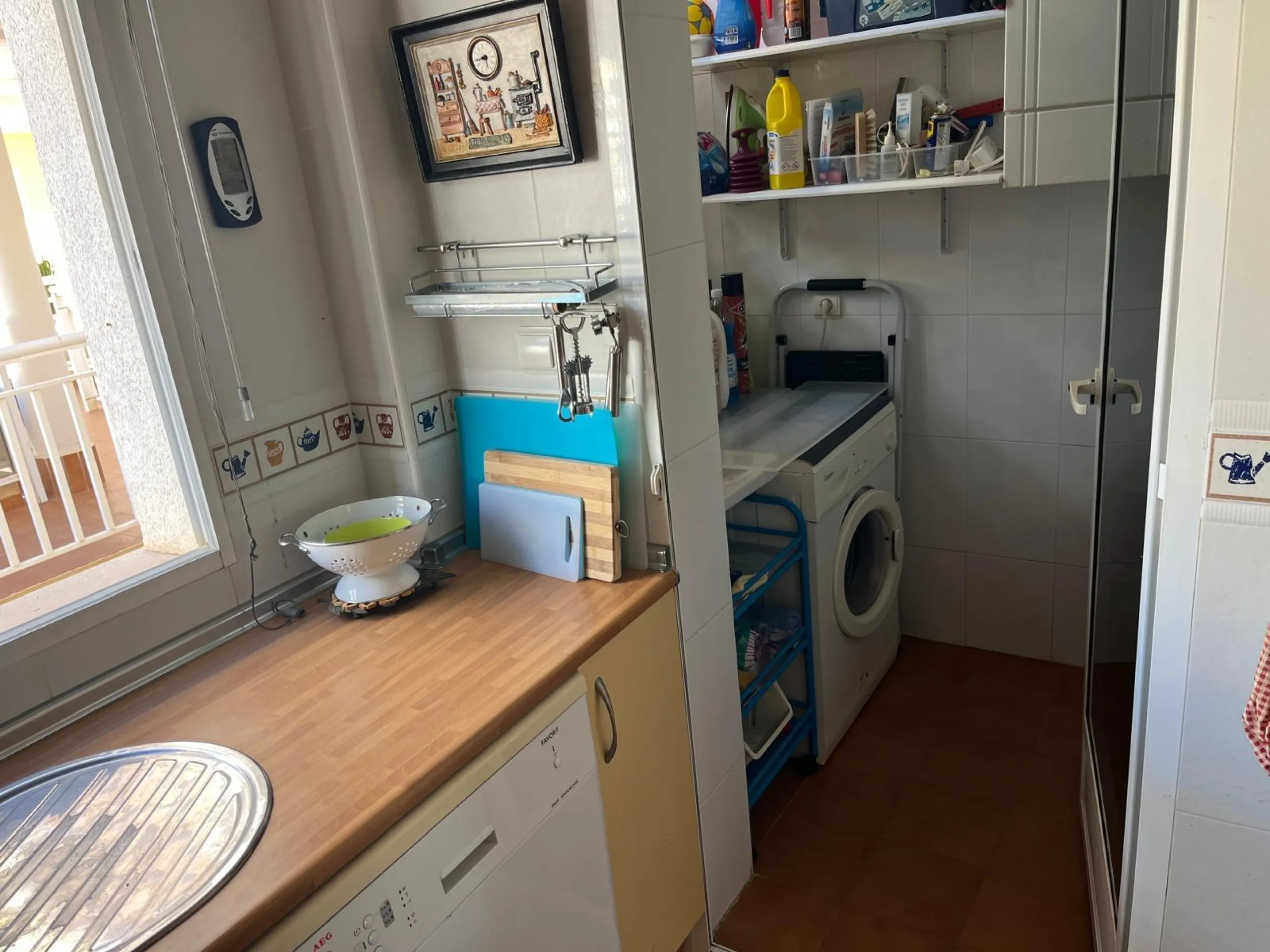 APARTAMENTO CON VISTAS AL MAR DE 3 HAB Y 2 BAÑOS CON TERRAZA Y PISCINA