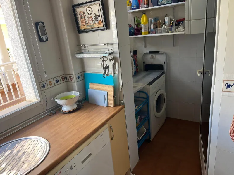 APARTAMENTO CON VISTAS AL MAR DE 3 HAB Y 2 BAÑOS CON TERRAZA Y PISCINA