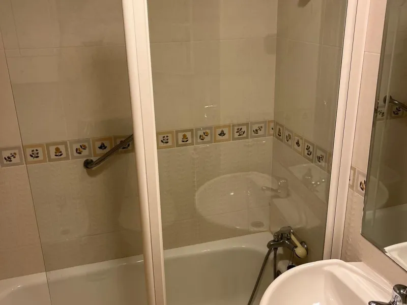 APARTAMENTO CON VISTAS AL MAR DE 3 HAB Y 2 BAÑOS CON TERRAZA Y PISCINA
