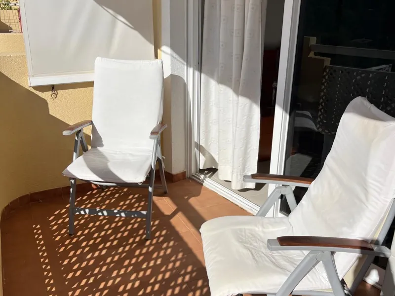 APARTAMENTO CON VISTAS AL MAR DE 3 HAB Y 2 BAÑOS CON TERRAZA Y PISCINA