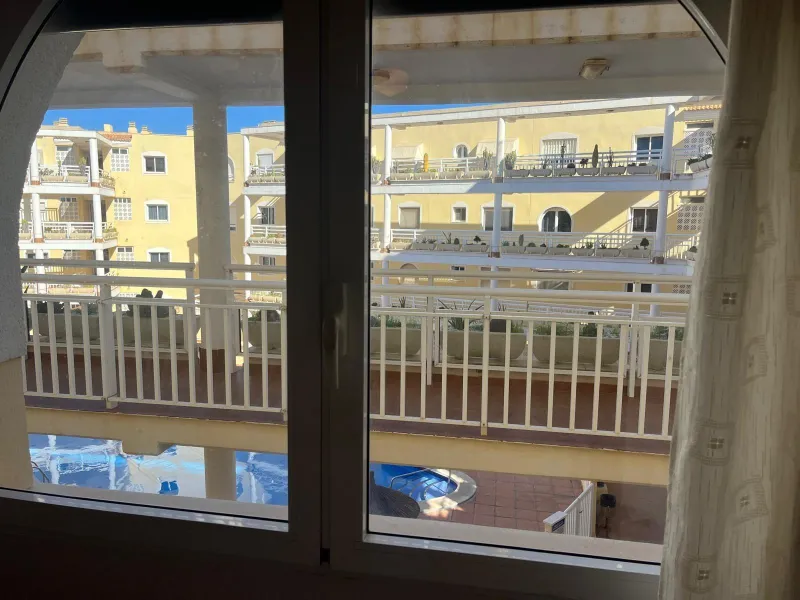 APARTAMENTO CON VISTAS AL MAR DE 3 HAB Y 2 BAÑOS CON TERRAZA Y PISCINA