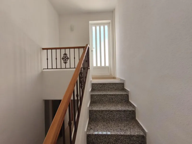 ADOSADO CON PISCINA PROPIA EN CIUDAD QUESADA DE 3 DORM. 2 BAÑOS. CON SOLARIUM PRIVADO DE 25 M2. PARCELA 92 M2. CASA 104 M2.