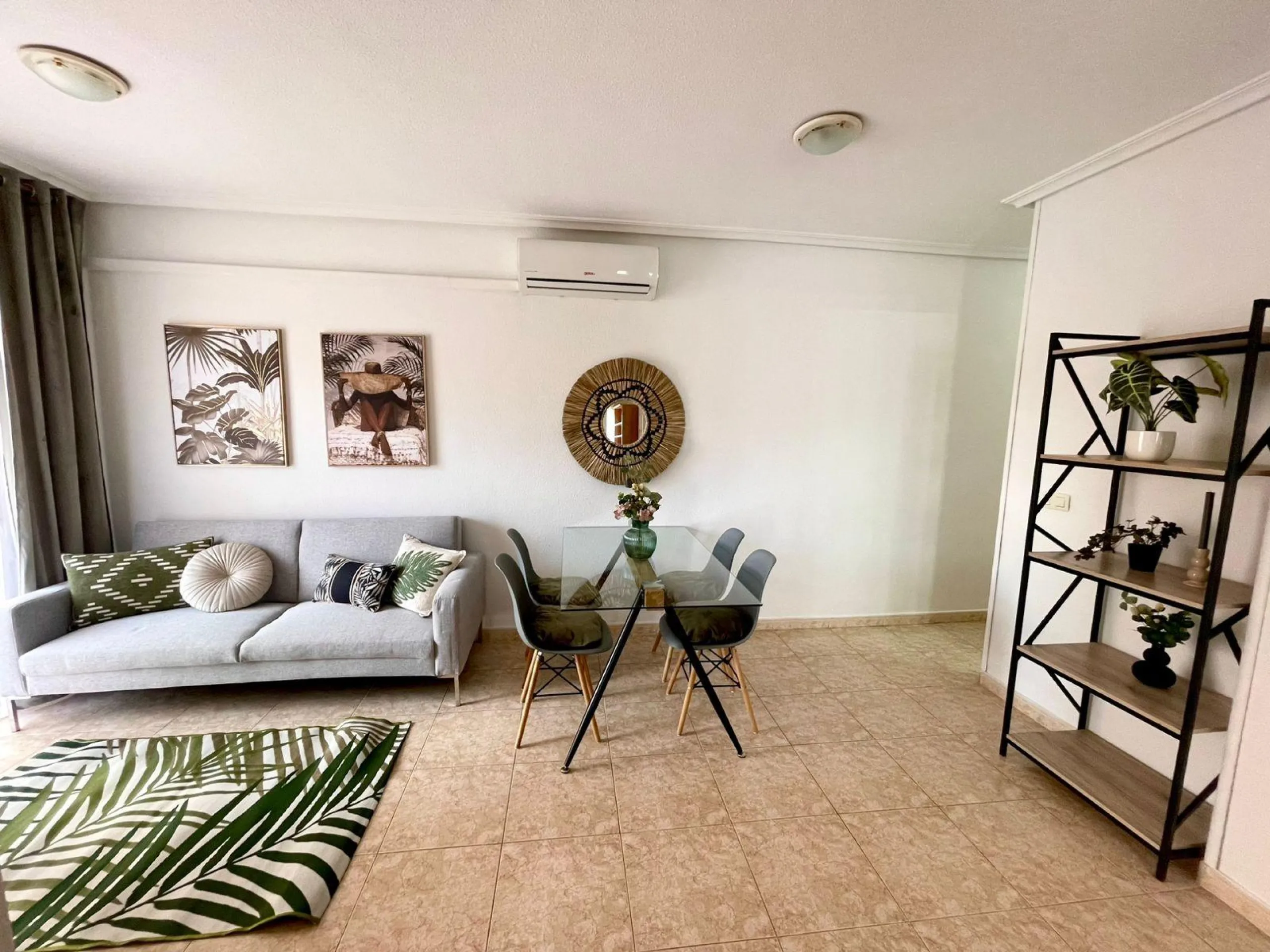 Apartamento exclusivo de dos habitaciones con un baño en el centro de Torrevieja.