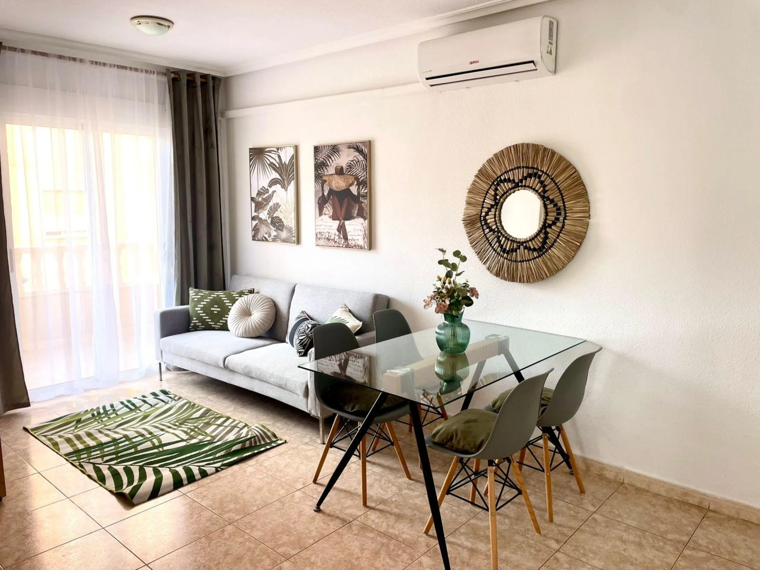 Apartamento exclusivo de dos habitaciones con un baño en el centro de Torrevieja.