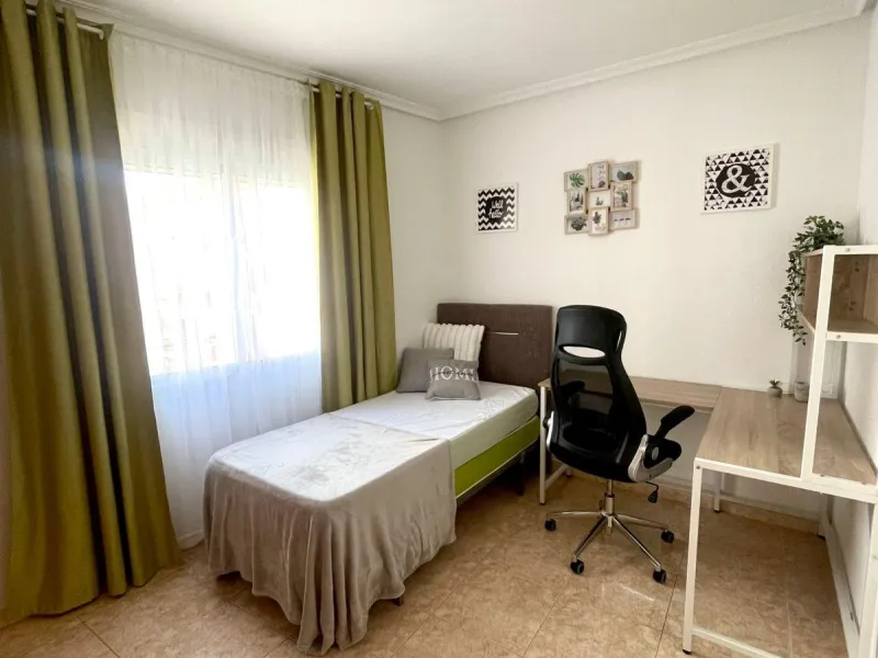 Apartamento exclusivo de dos habitaciones con un baño en el centro de Torrevieja.