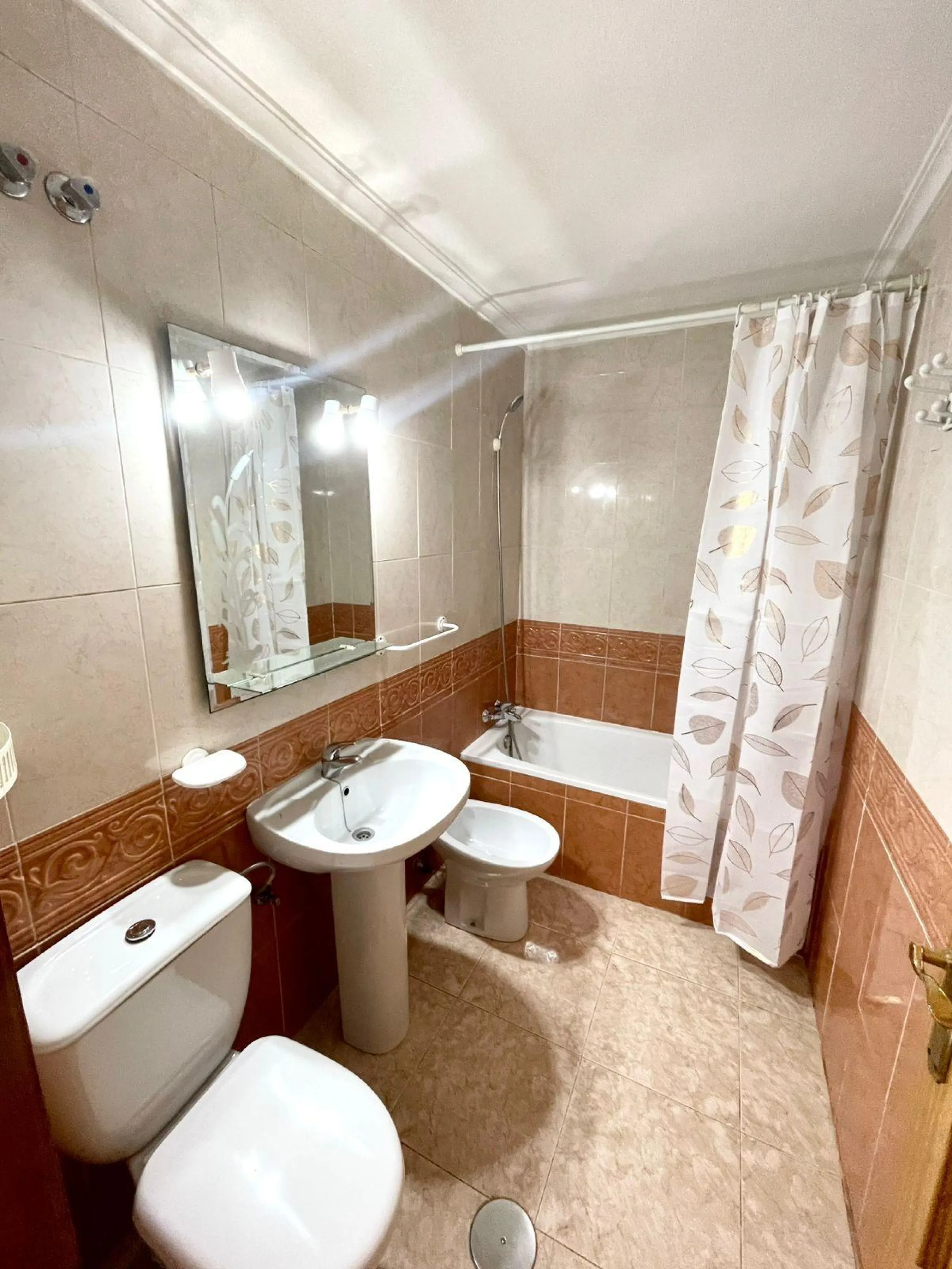 Apartamento exclusivo de dos habitaciones con un baño en el centro de Torrevieja.