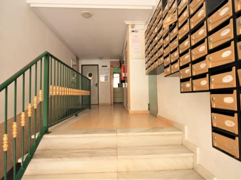 Apartamento exclusivo de dos habitaciones con un baño en el centro de Torrevieja.