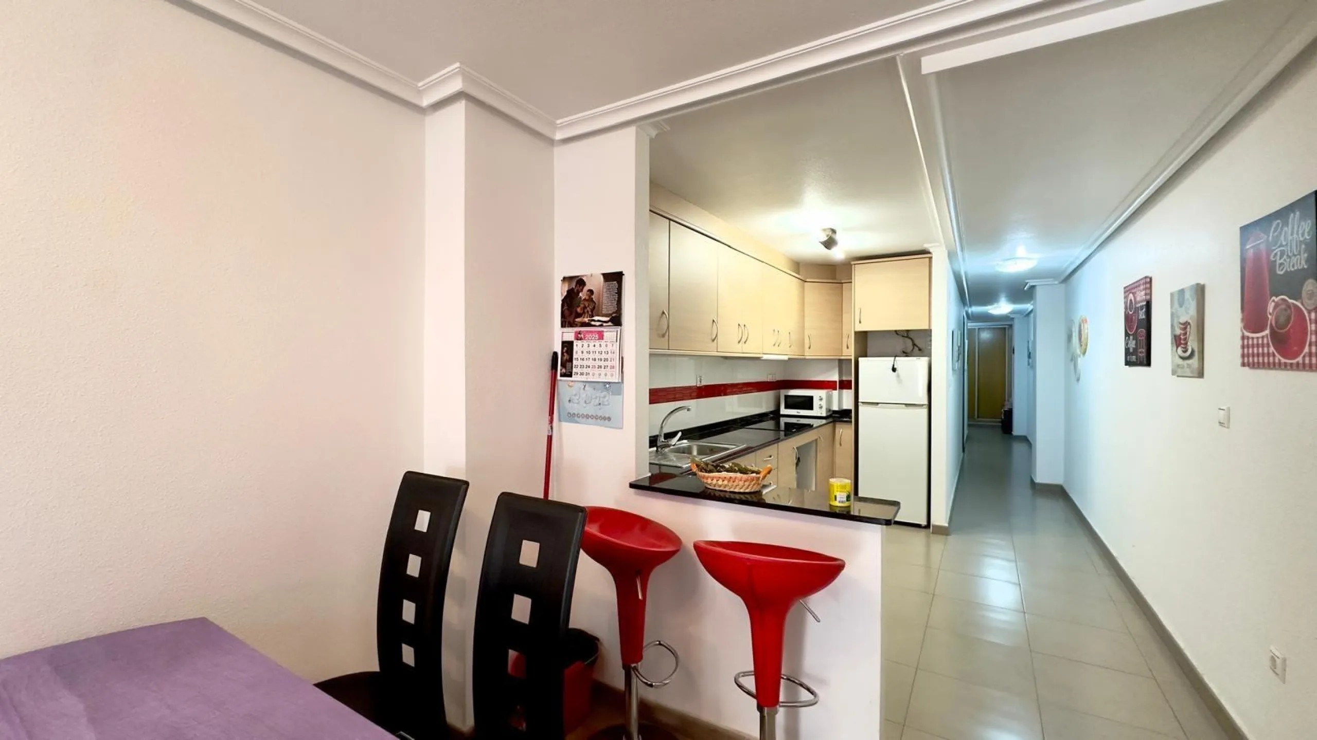 EXCLUSIVE 2-BEDROOM, 1-BATHROOM APARTMENT IN THE CENTER OF TORREVIEJA