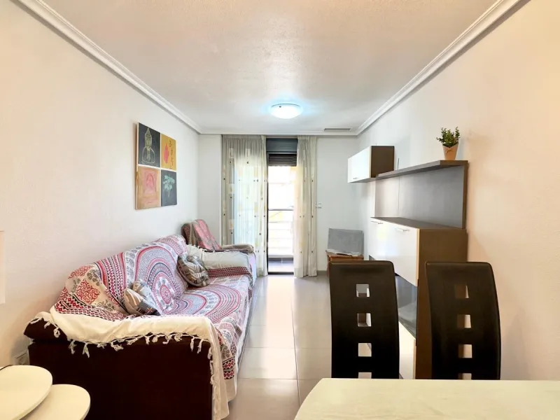 EXCLUSIVE 2-BEDROOM, 1-BATHROOM APARTMENT IN THE CENTER OF TORREVIEJA