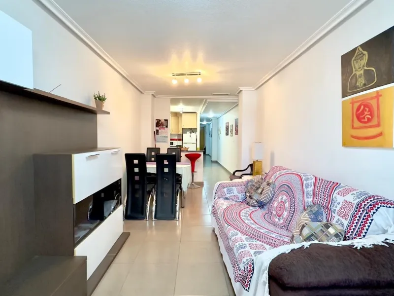EXCLUSIVE 2-BEDROOM, 1-BATHROOM APARTMENT IN THE CENTER OF TORREVIEJA