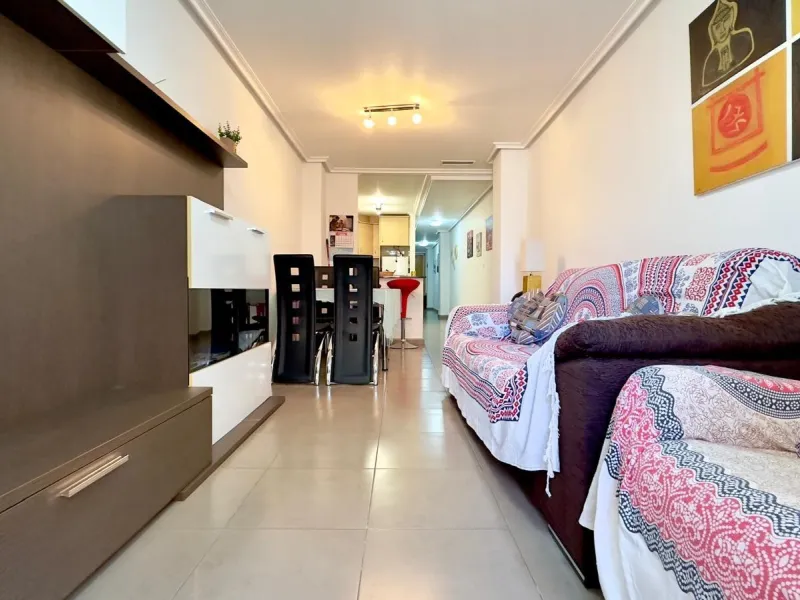EXCLUSIVE 2-BEDROOM, 1-BATHROOM APARTMENT IN THE CENTER OF TORREVIEJA