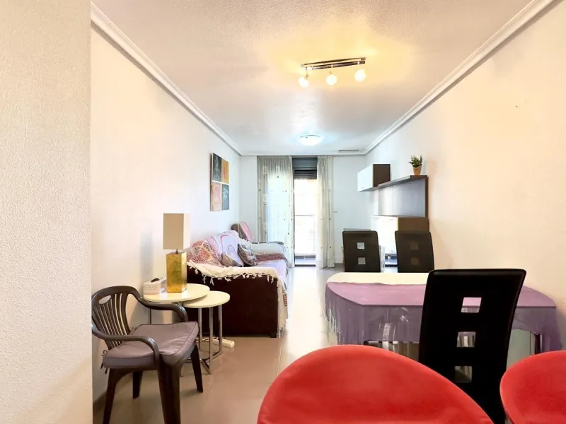 EXCLUSIVE 2-BEDROOM, 1-BATHROOM APARTMENT IN THE CENTER OF TORREVIEJA