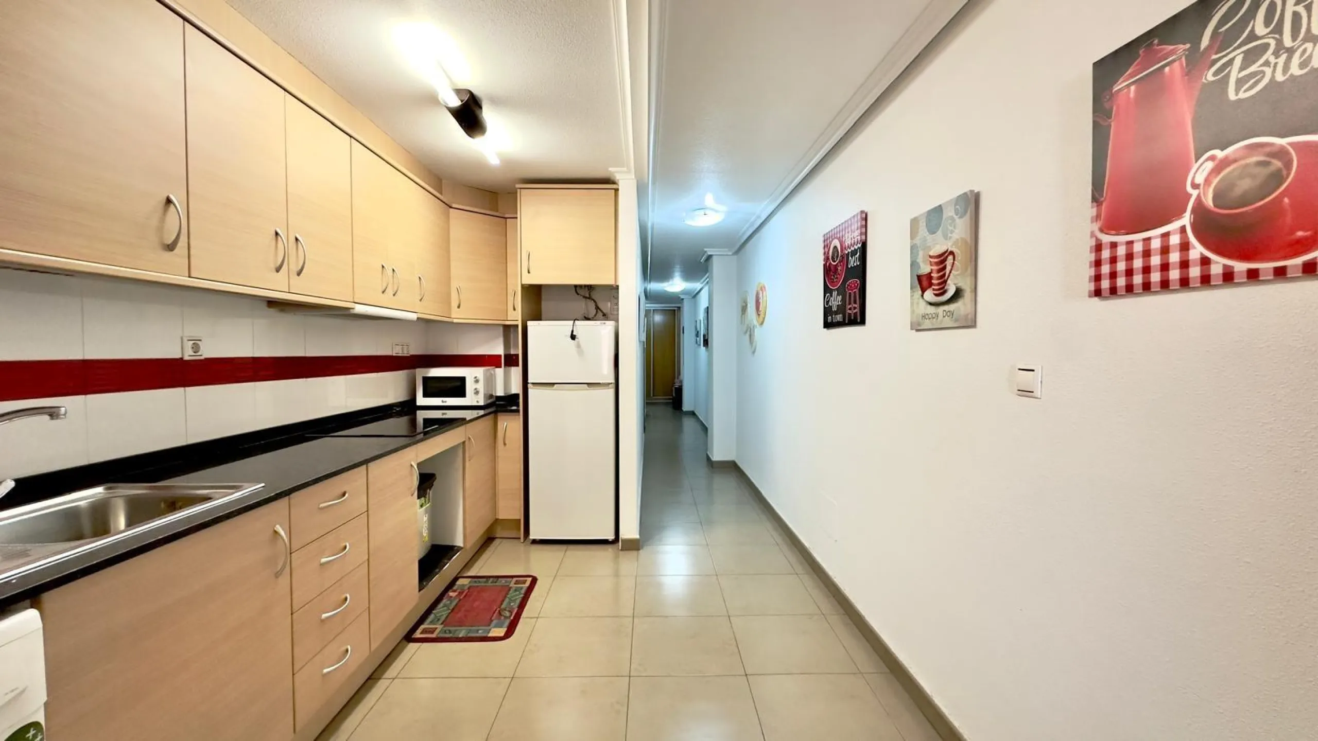 EXCLUSIVE 2-BEDROOM, 1-BATHROOM APARTMENT IN THE CENTER OF TORREVIEJA