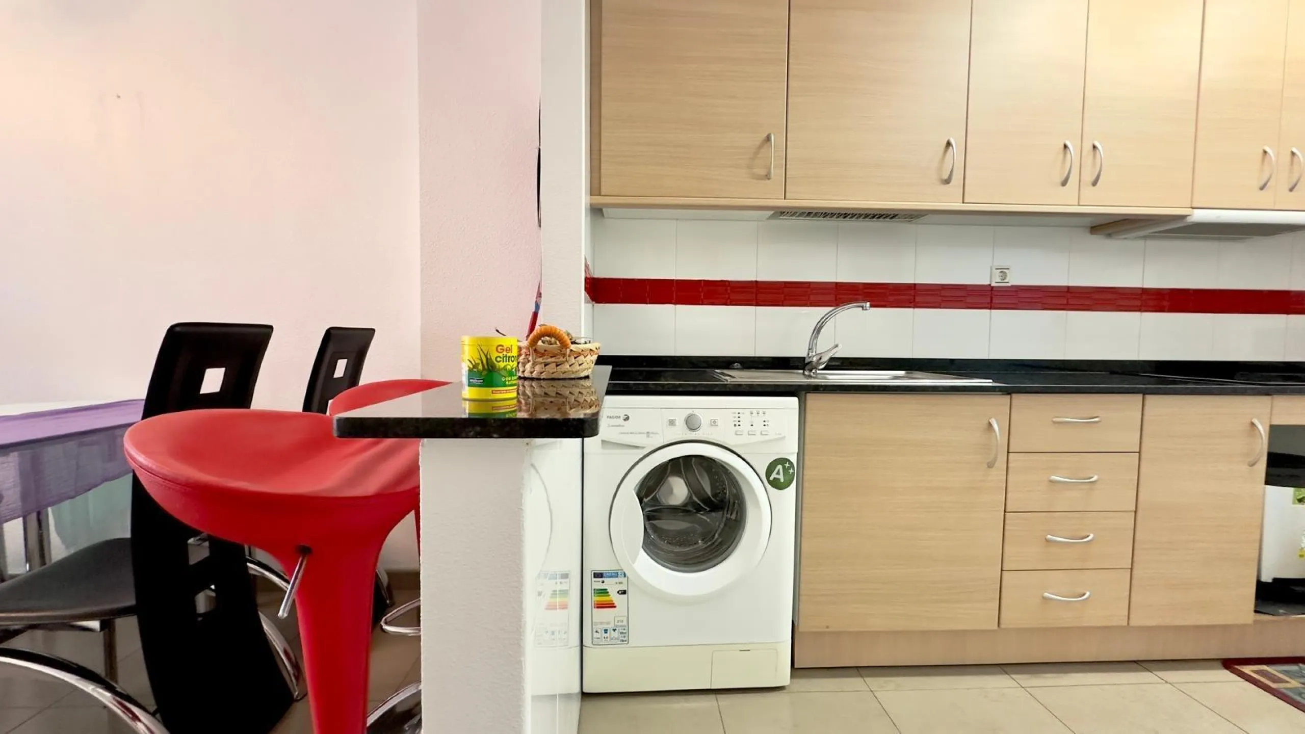 EXCLUSIVE 2-BEDROOM, 1-BATHROOM APARTMENT IN THE CENTER OF TORREVIEJA