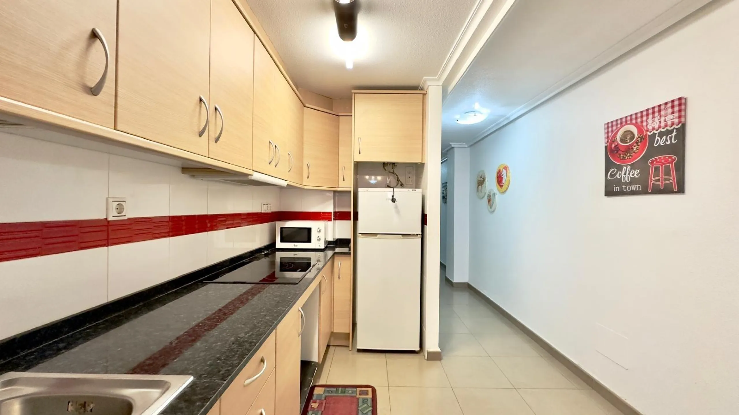 EXCLUSIVE 2-BEDROOM, 1-BATHROOM APARTMENT IN THE CENTER OF TORREVIEJA