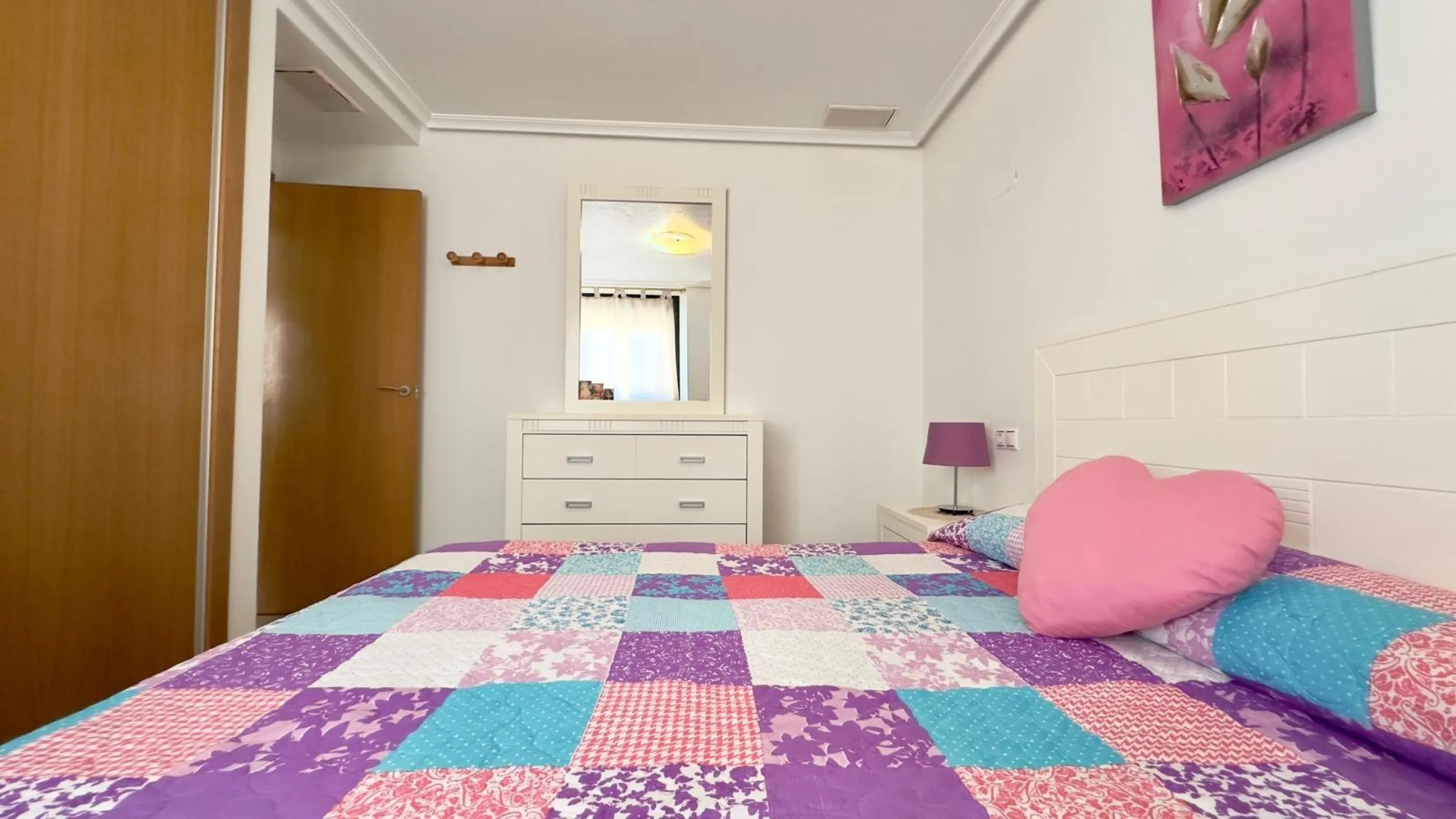 EXCLUSIVE 2-BEDROOM, 1-BATHROOM APARTMENT IN THE CENTER OF TORREVIEJA