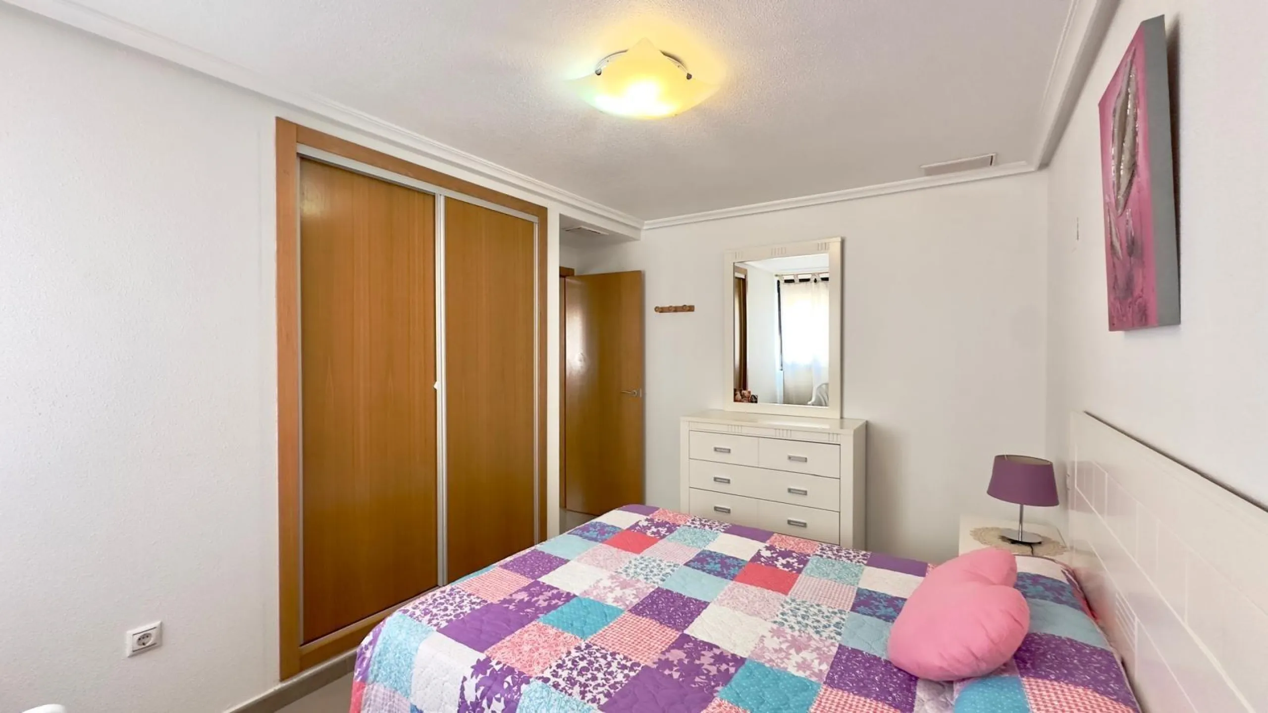 EXCLUSIVE 2-BEDROOM, 1-BATHROOM APARTMENT IN THE CENTER OF TORREVIEJA