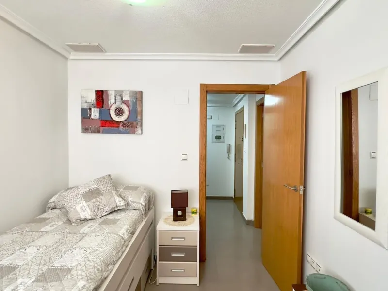 EXCLUSIVE 2-BEDROOM, 1-BATHROOM APARTMENT IN THE CENTER OF TORREVIEJA