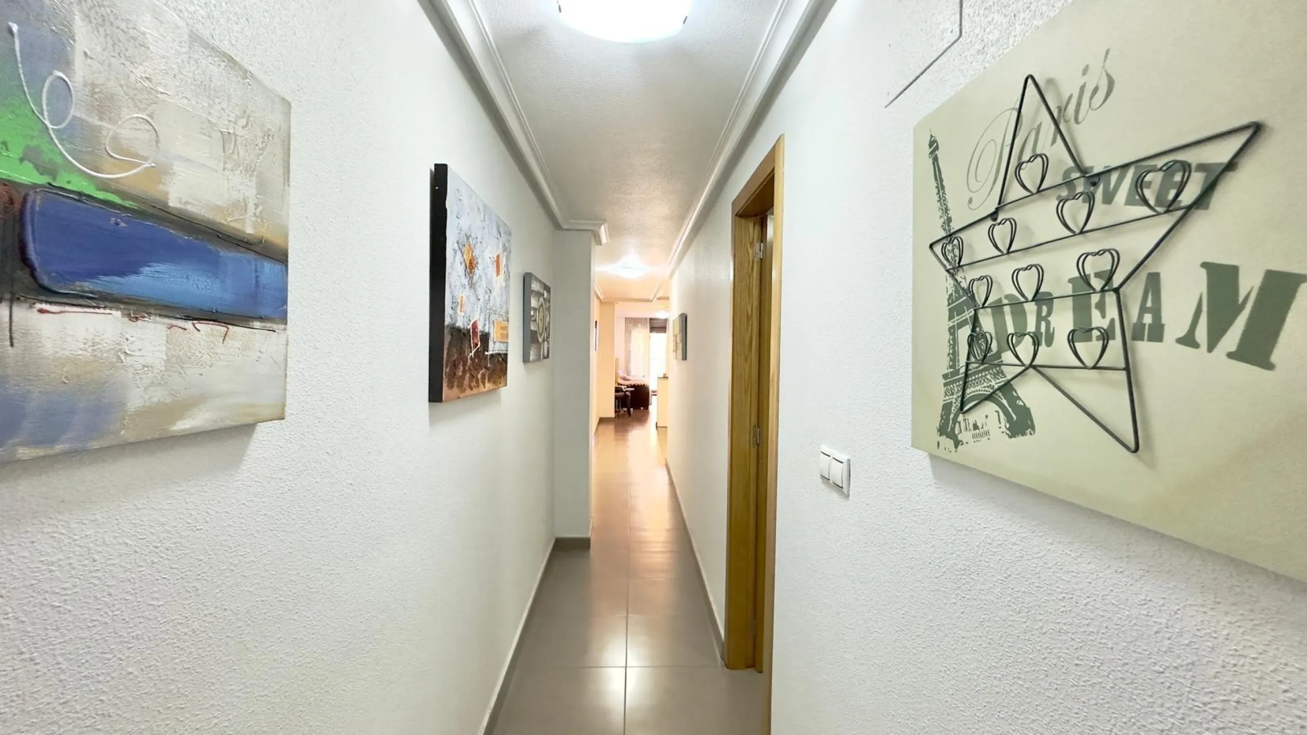 EXCLUSIVE 2-BEDROOM, 1-BATHROOM APARTMENT IN THE CENTER OF TORREVIEJA