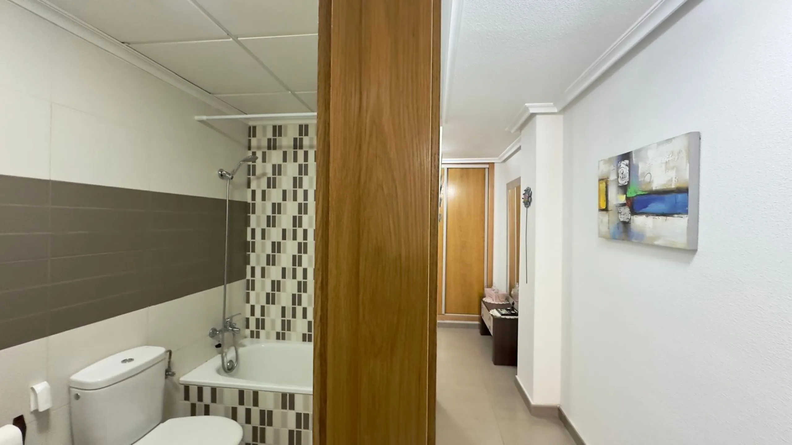 EXCLUSIVE 2-BEDROOM, 1-BATHROOM APARTMENT IN THE CENTER OF TORREVIEJA