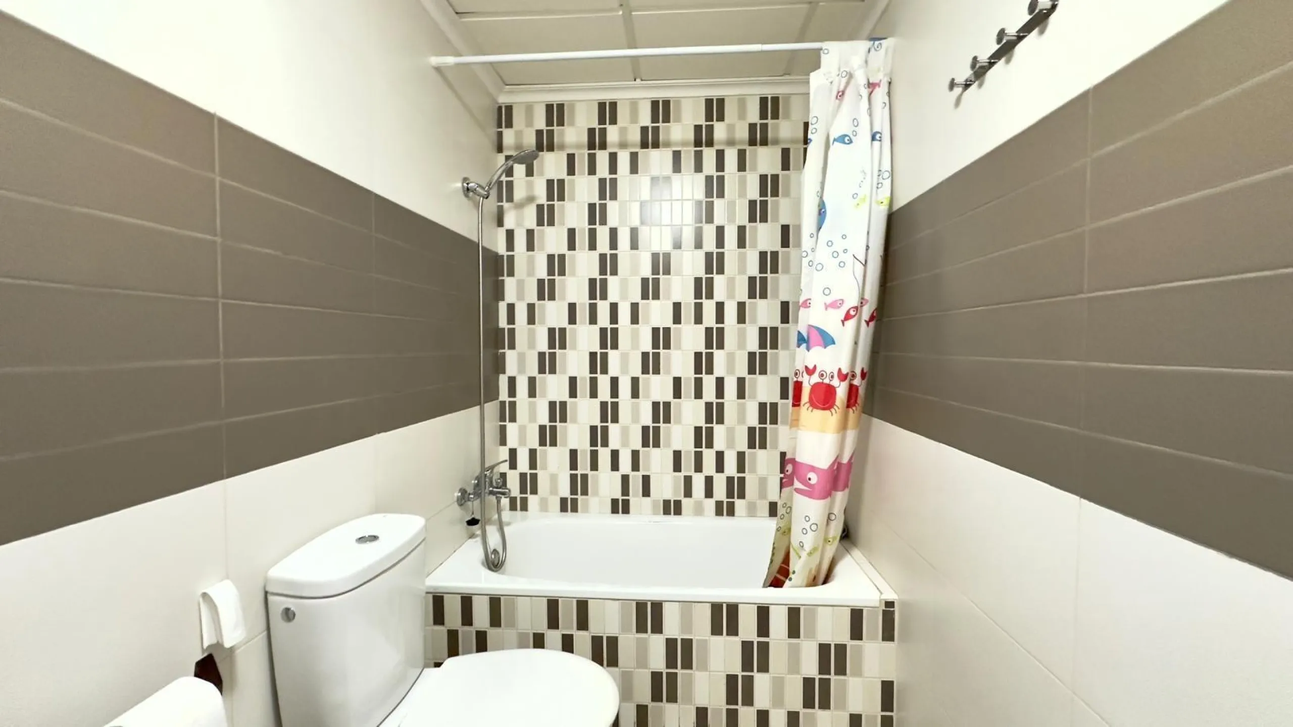 EXCLUSIVE 2-BEDROOM, 1-BATHROOM APARTMENT IN THE CENTER OF TORREVIEJA