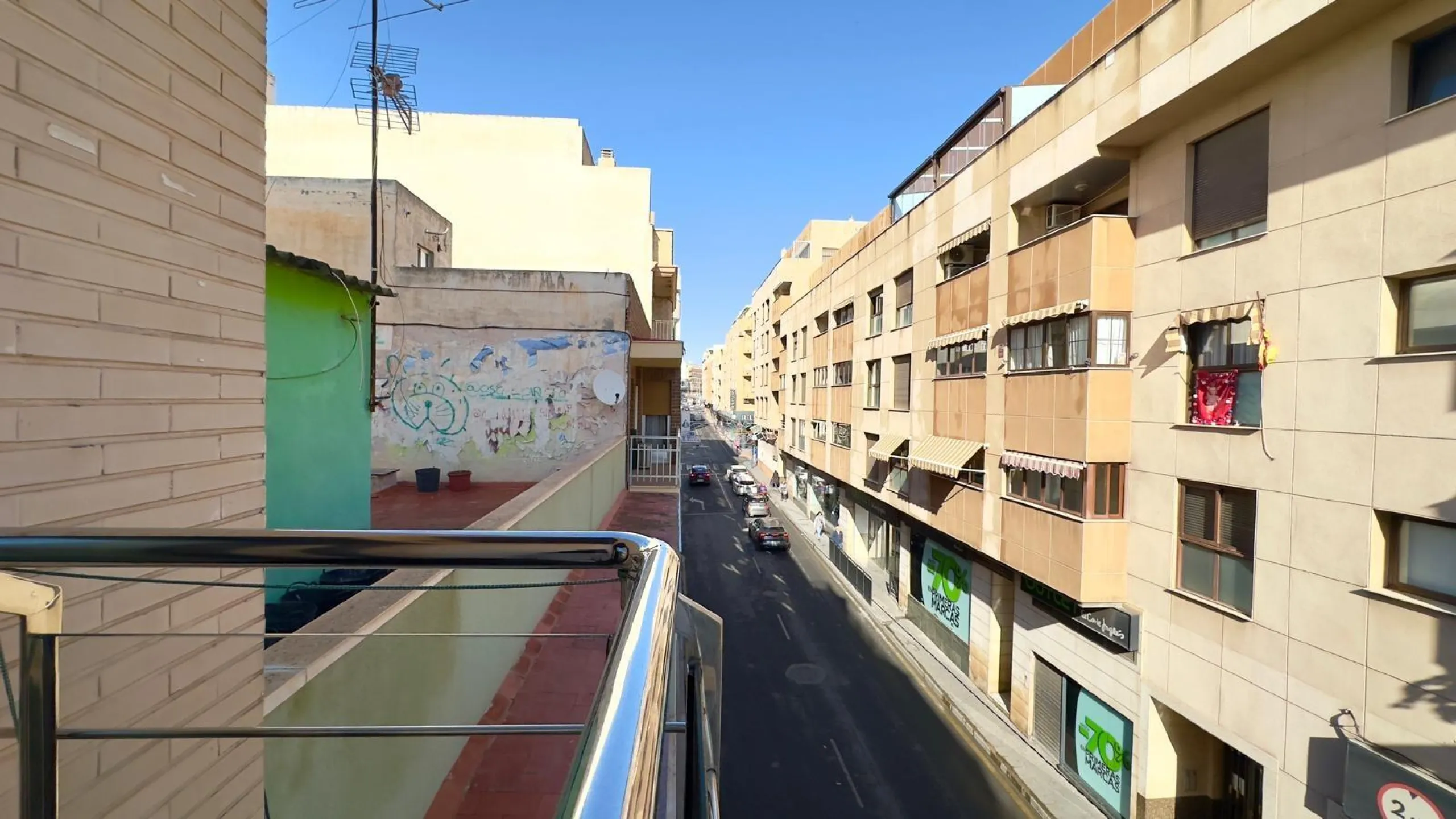 EXCLUSIVE 2-BEDROOM, 1-BATHROOM APARTMENT IN THE CENTER OF TORREVIEJA