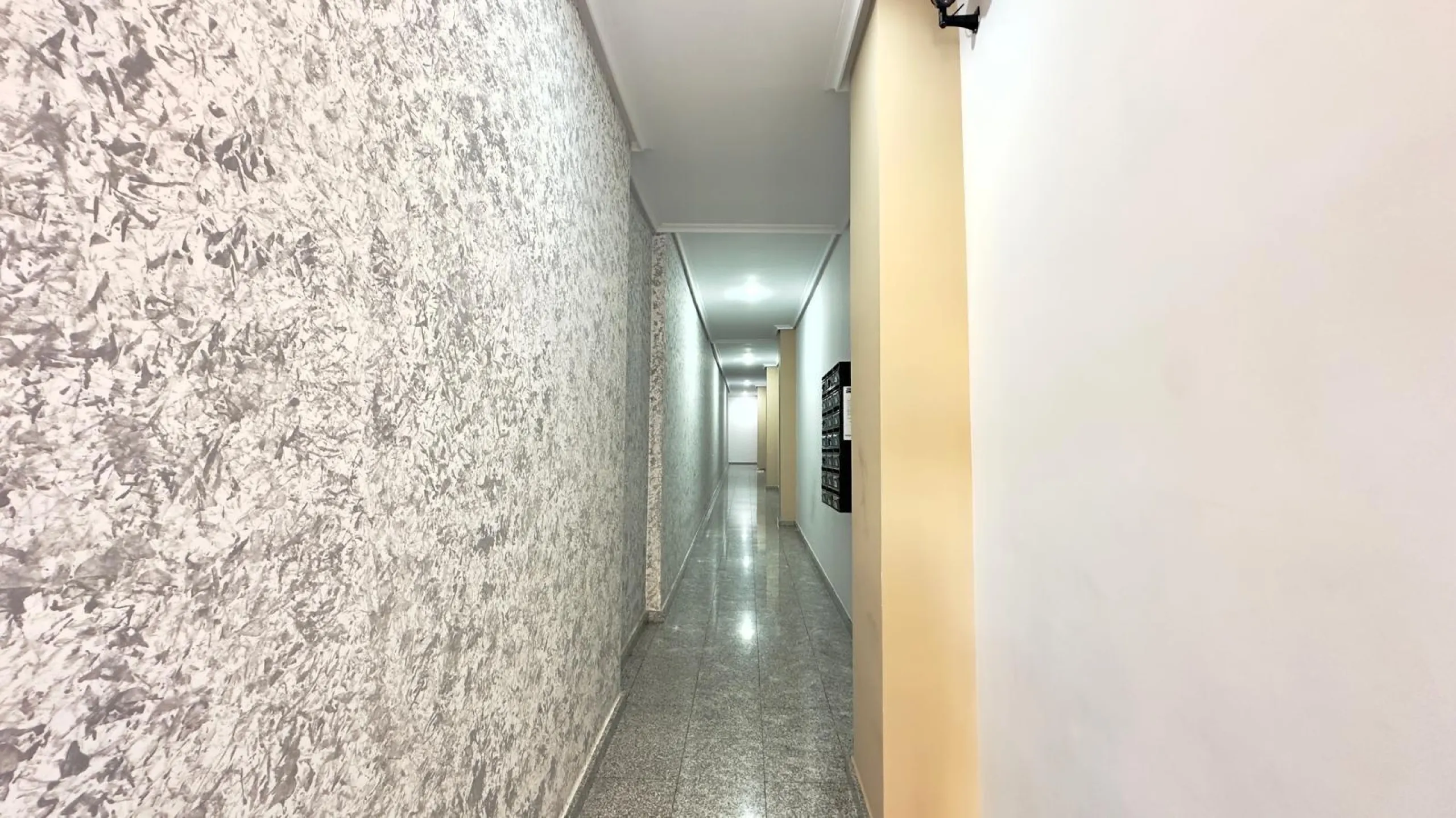 EXCLUSIVE 2-BEDROOM, 1-BATHROOM APARTMENT IN THE CENTER OF TORREVIEJA